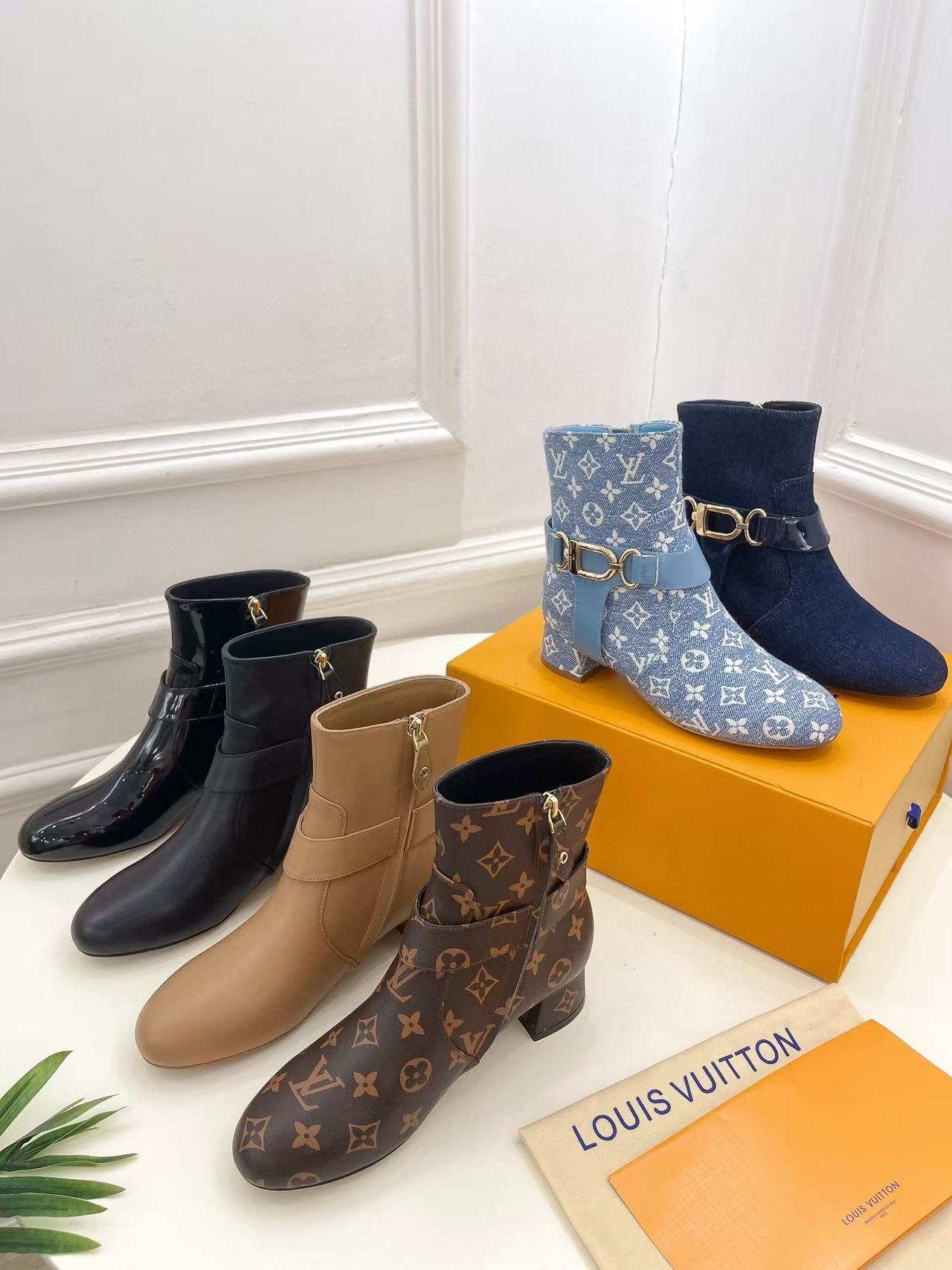 LV高品質メタルスプリングバックルブーツ【50％割引+送料無料】