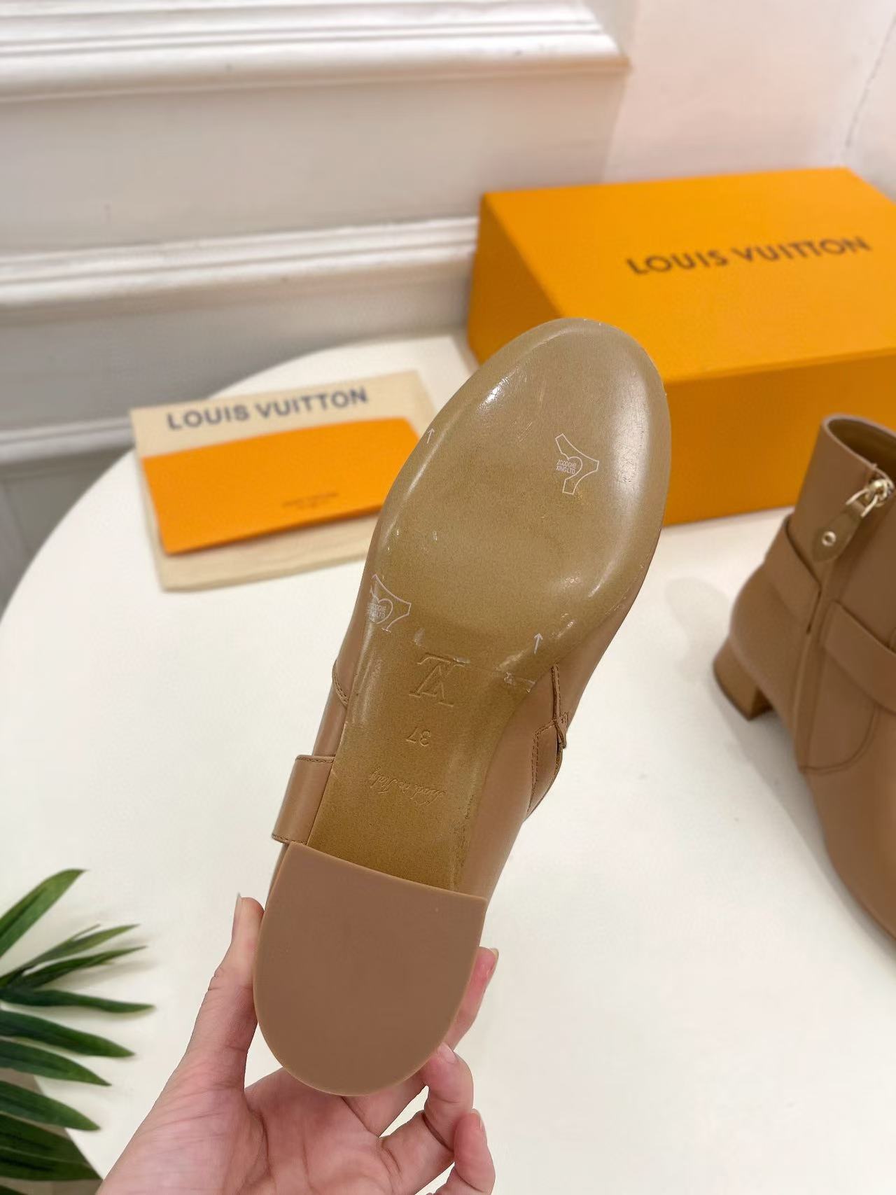 LV高品質メタルスプリングバックルブーツ【50％割引+送料無料】