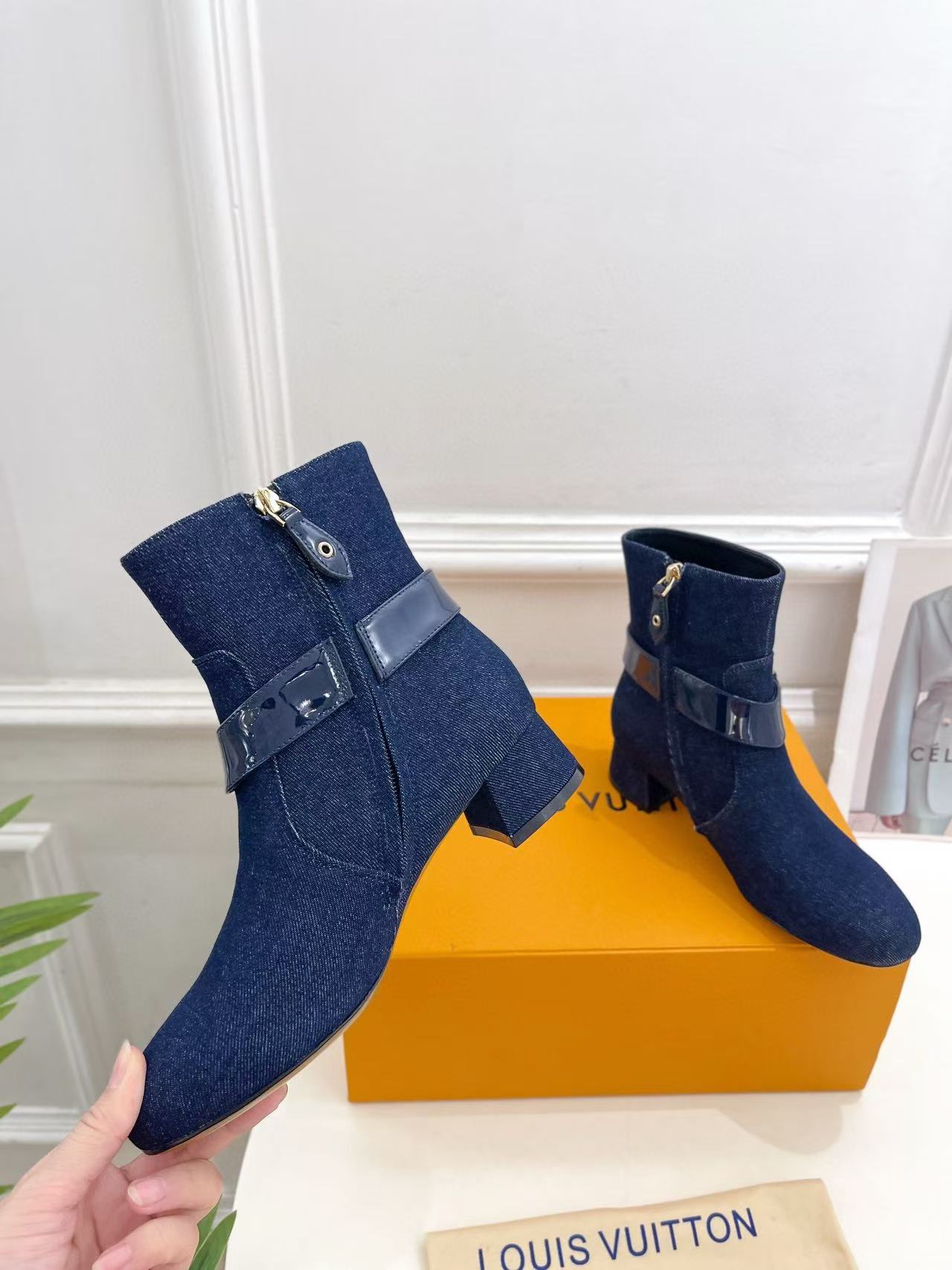 LV高品質メタルスプリングバックルブーツ【50％割引+送料無料】