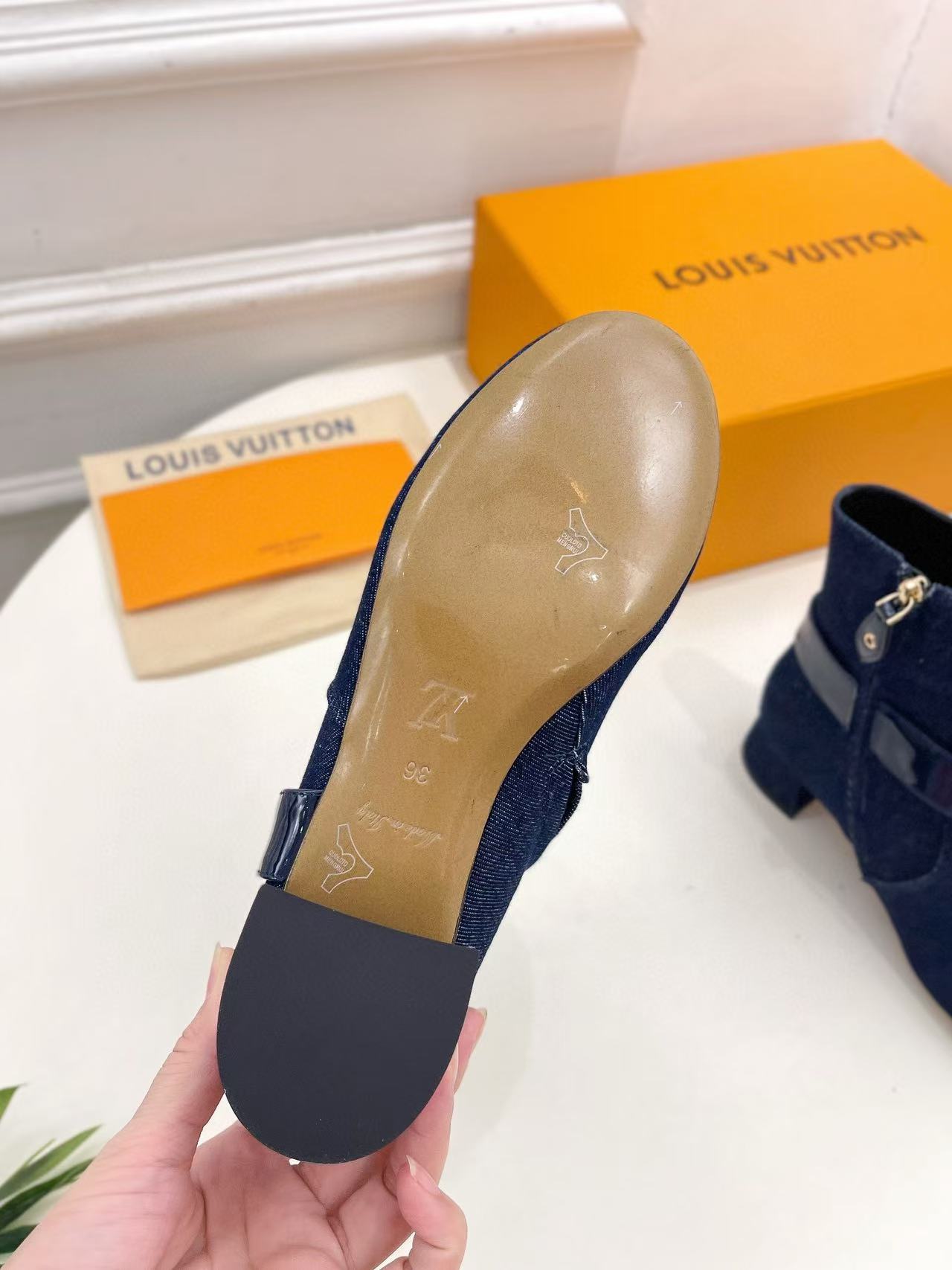 LV高品質メタルスプリングバックルブーツ【50％割引+送料無料】