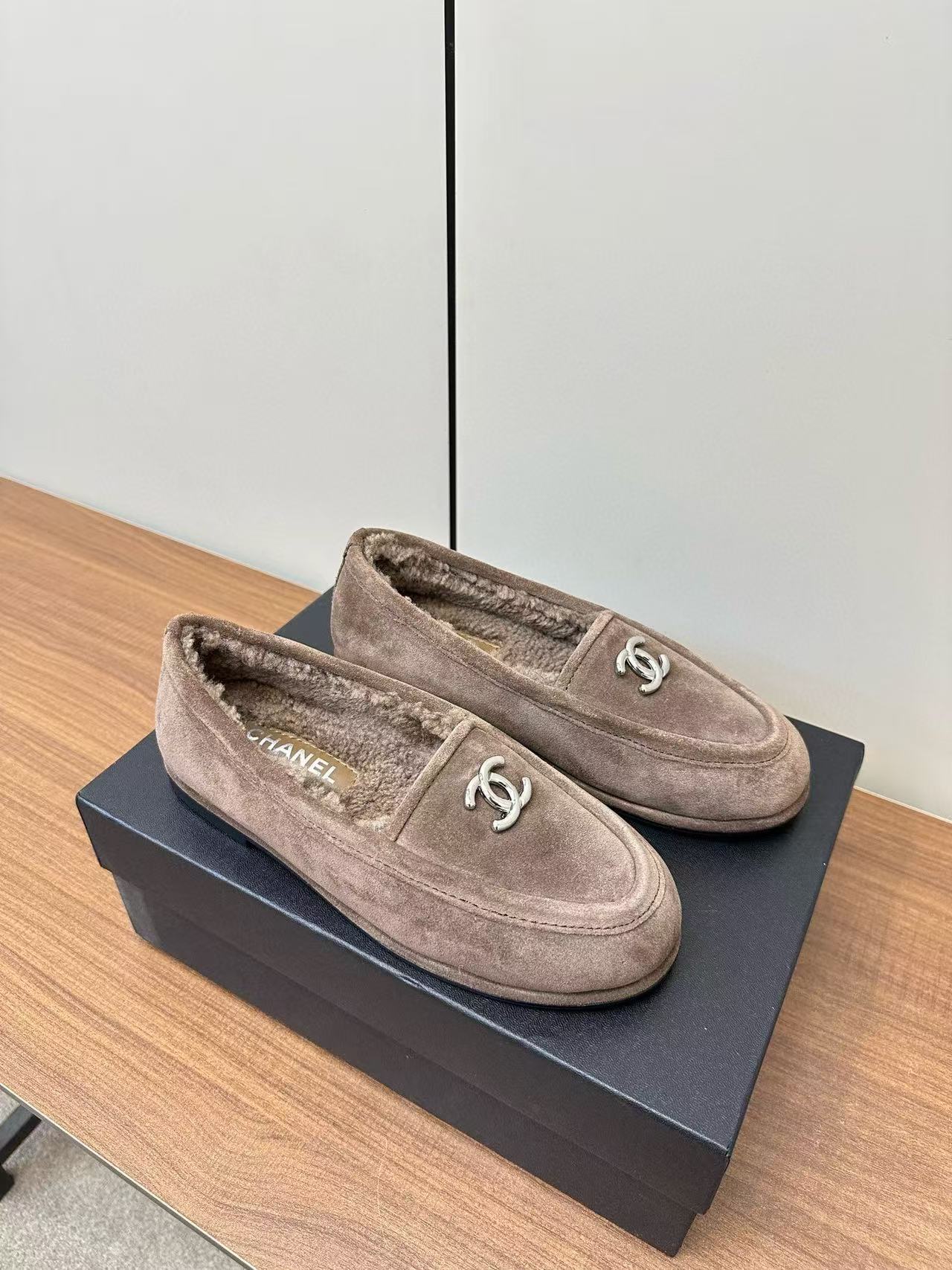 CHANE1 高品質ラムウールローファー【50％割引+送料無料】