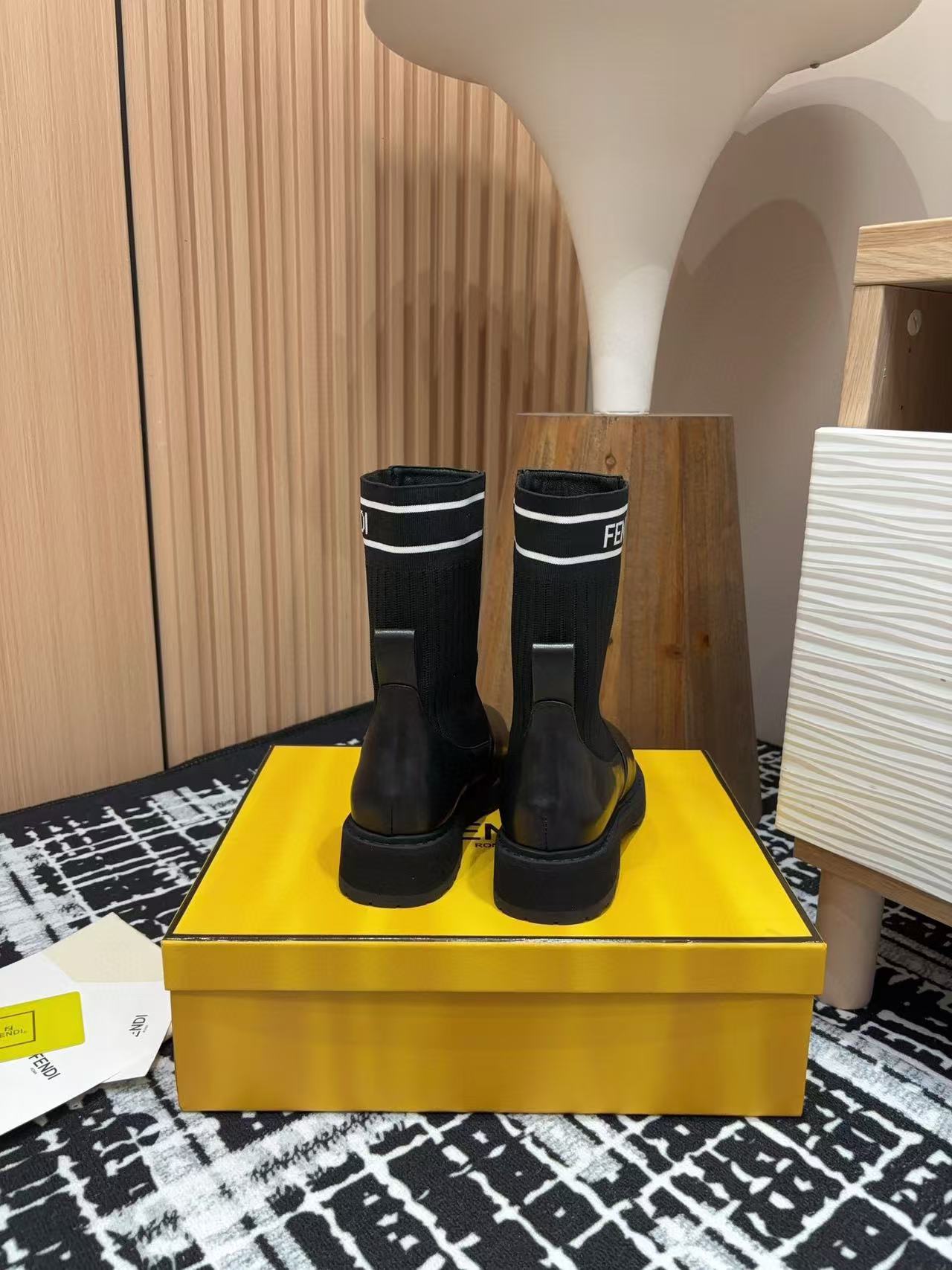 FEND1 高品質シープスキンブーツ【50％割引+送料無料】