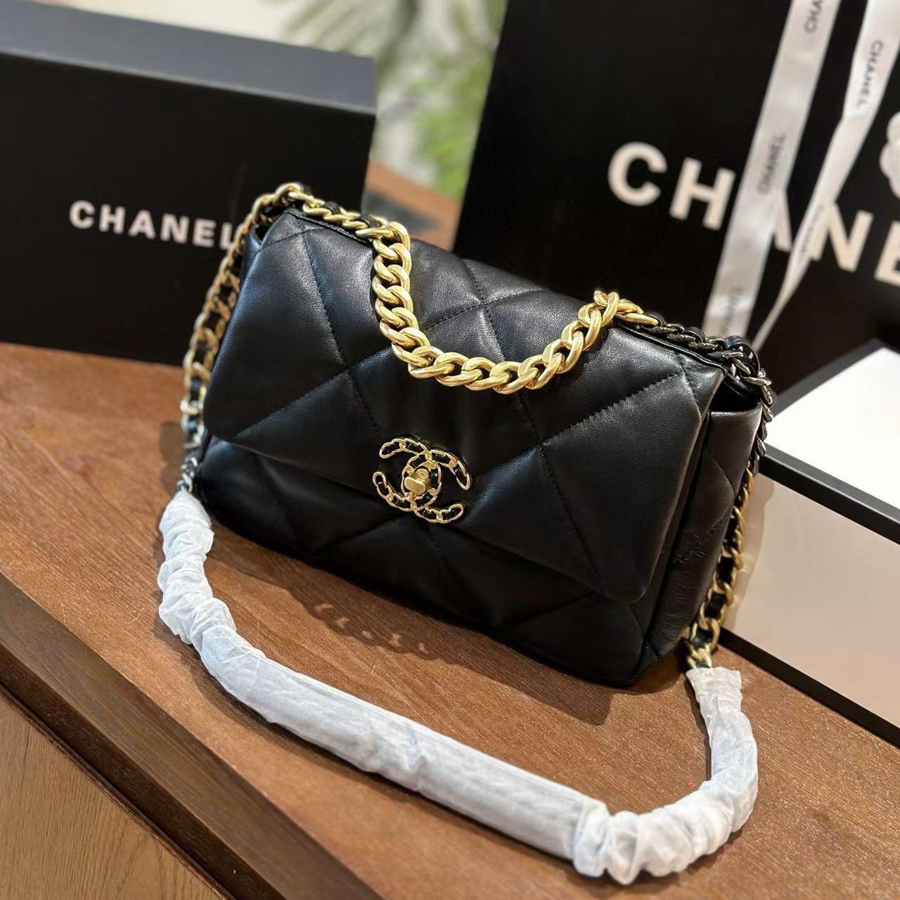 CHANE1 シープスキン ダブル C ロゴ チェーン ショルダー クロスボディバッグ【50％割引+送料無料】