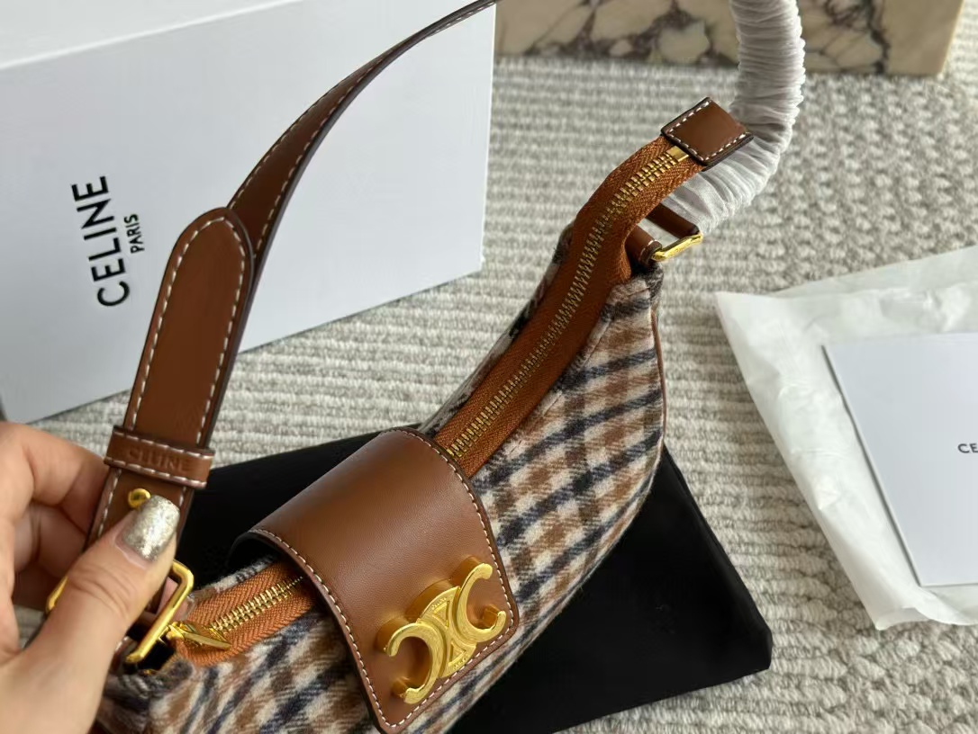 CEL1NE 凱旋門チェック柄脇下バッグ【50％割引+送料無料】