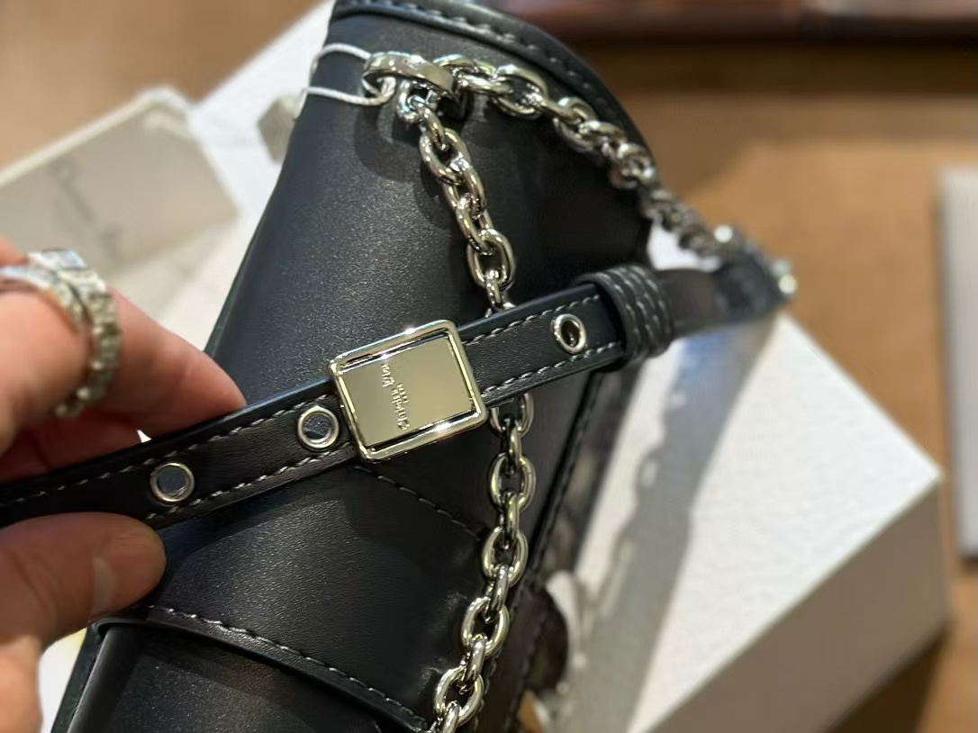 DI0R Montaigne老眼用クロスボディバッグ【50％割引+送料無料】