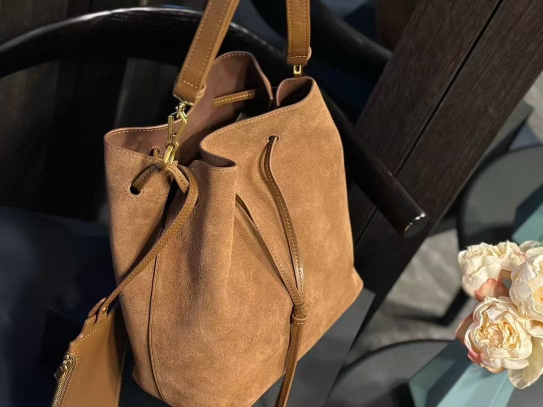 YSL新作バケットバッグ【50％割引+送料無料】