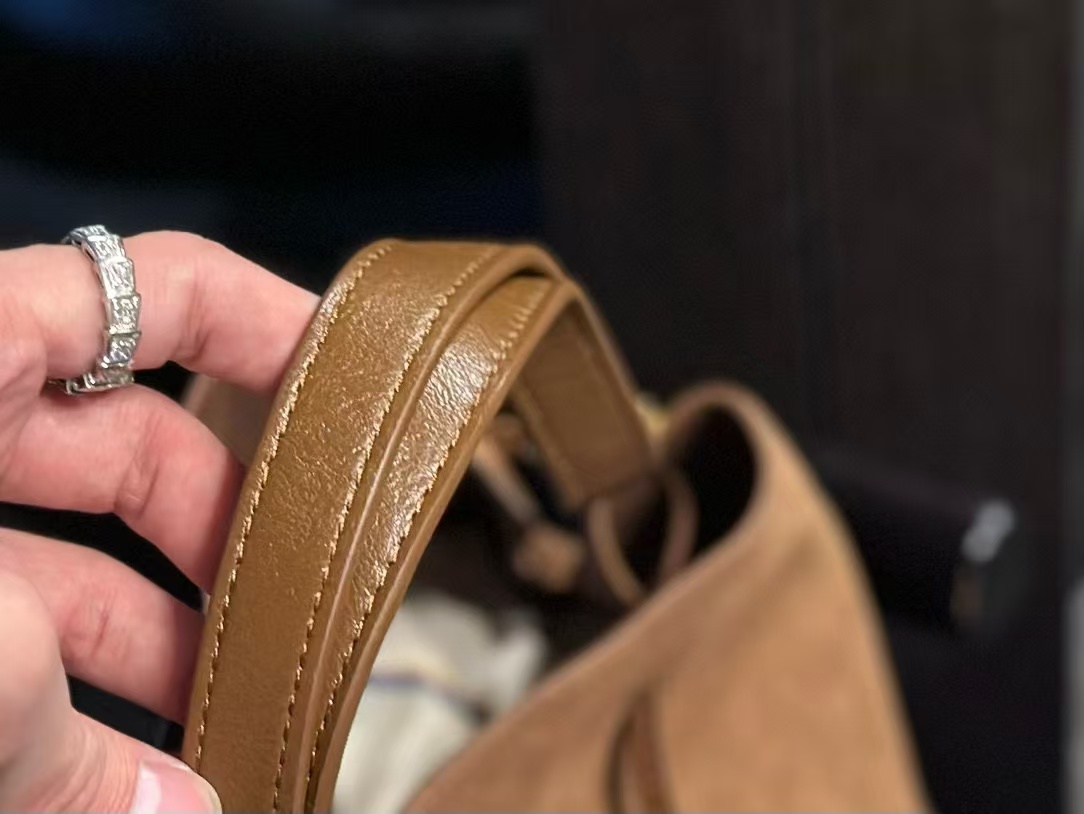 YSL新作バケットバッグ【50％割引+送料無料】