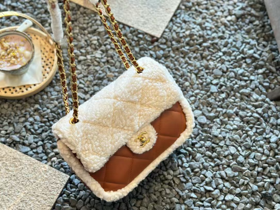 CHANE1 CF ラムウール チェーンバッグ【50％割引+送料無料】