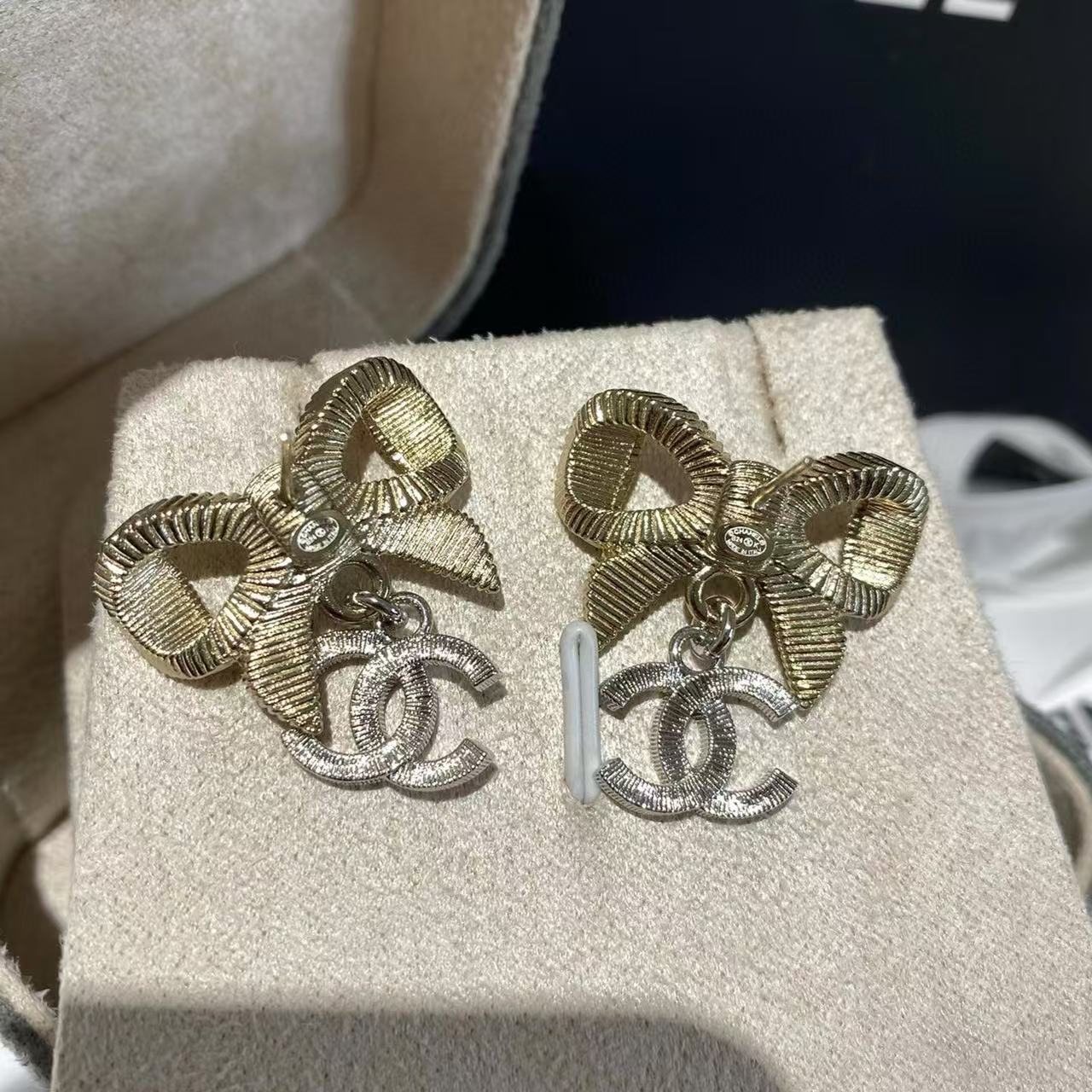 CHANE1 ダブル C ダイヤモンド ボウ イヤリング【50％割引+送料無料】