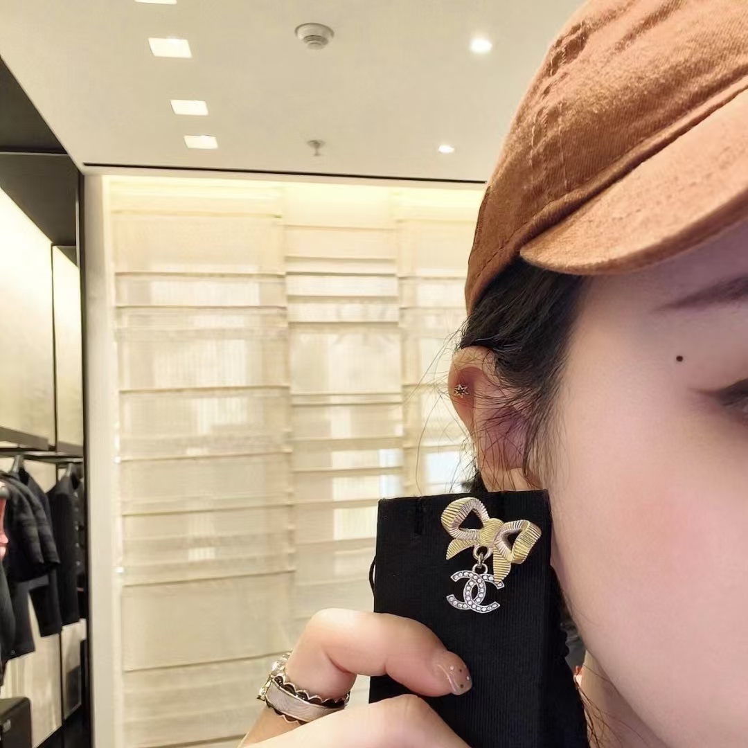 CHANE1 ダブル C ダイヤモンド ボウ イヤリング【50％割引+送料無料】