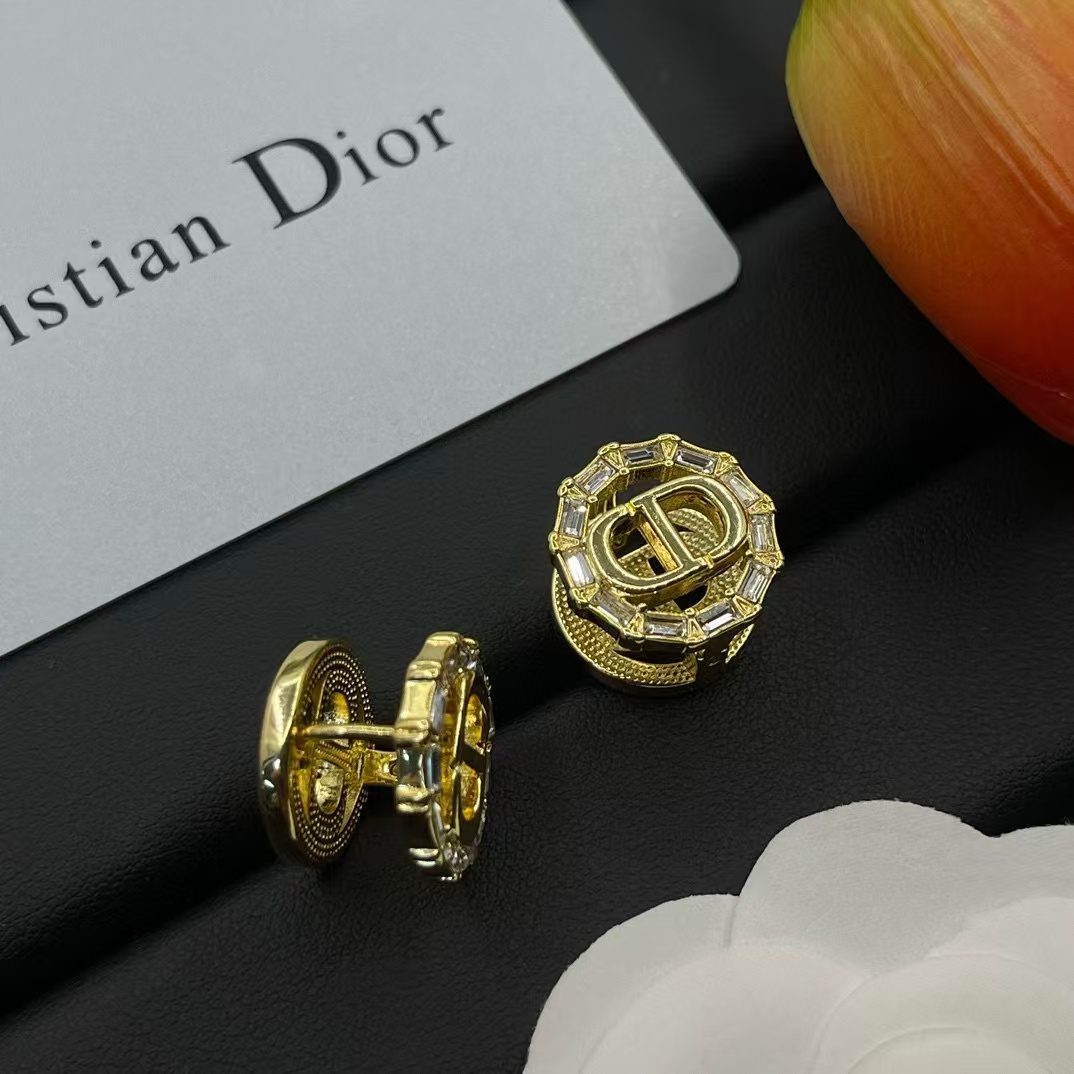 DI0R ダイヤモンド CD スタッド ピアス【50％割引+送料無料】