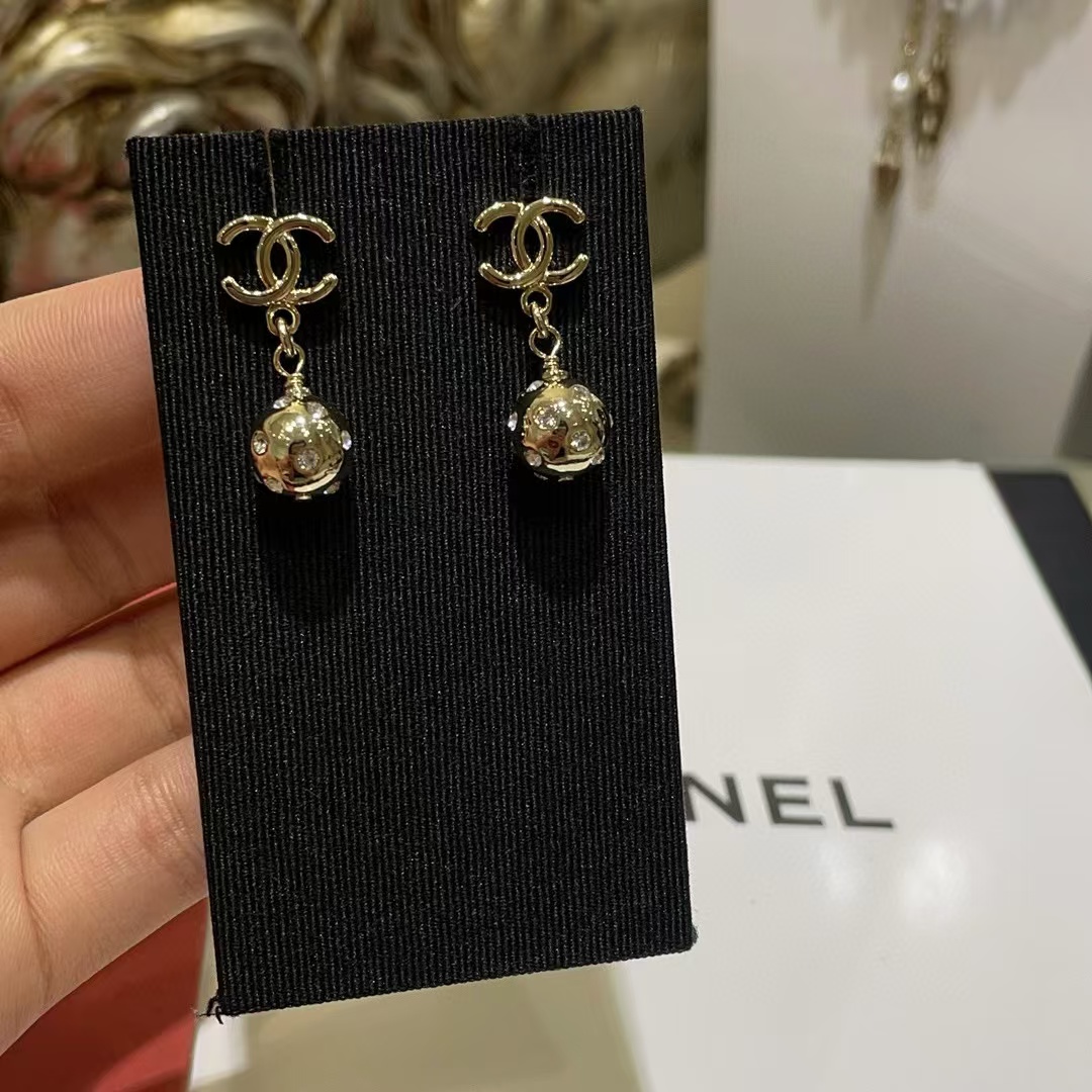 CHANE1 ゴールド ダブル C ボール ペンダント イヤリング【50％割引+送料無料】