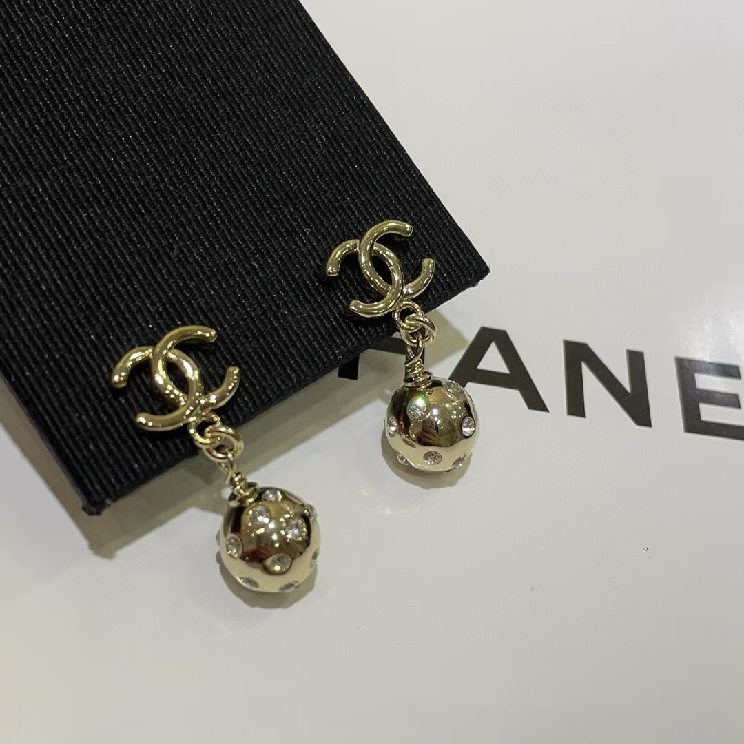 CHANE1 ゴールド ダブル C ボール ペンダント イヤリング【50％割引+送料無料】