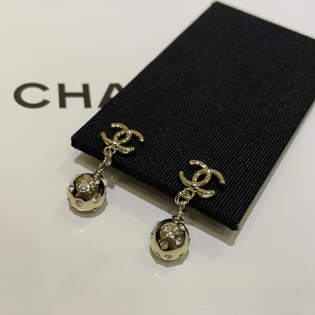 CHANE1 ゴールド ダブル C ボール ペンダント イヤリング【50％割引+送料無料】