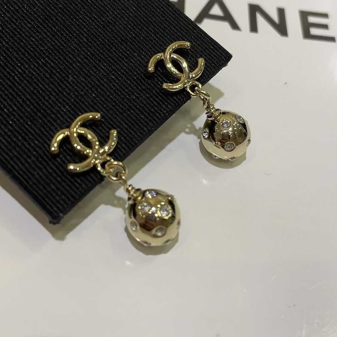 CHANE1 ゴールド ダブル C ボール ペンダント イヤリング【50％割引+送料無料】