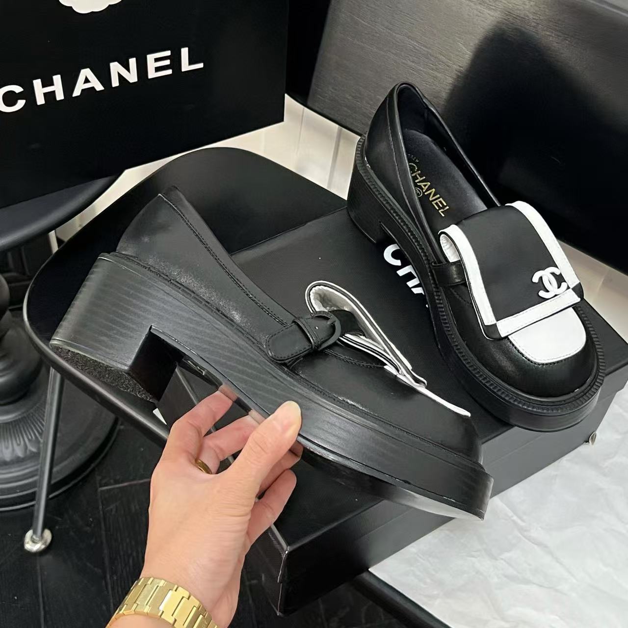 CHANE1 白黒パンダローファー【50％割引+送料無料】