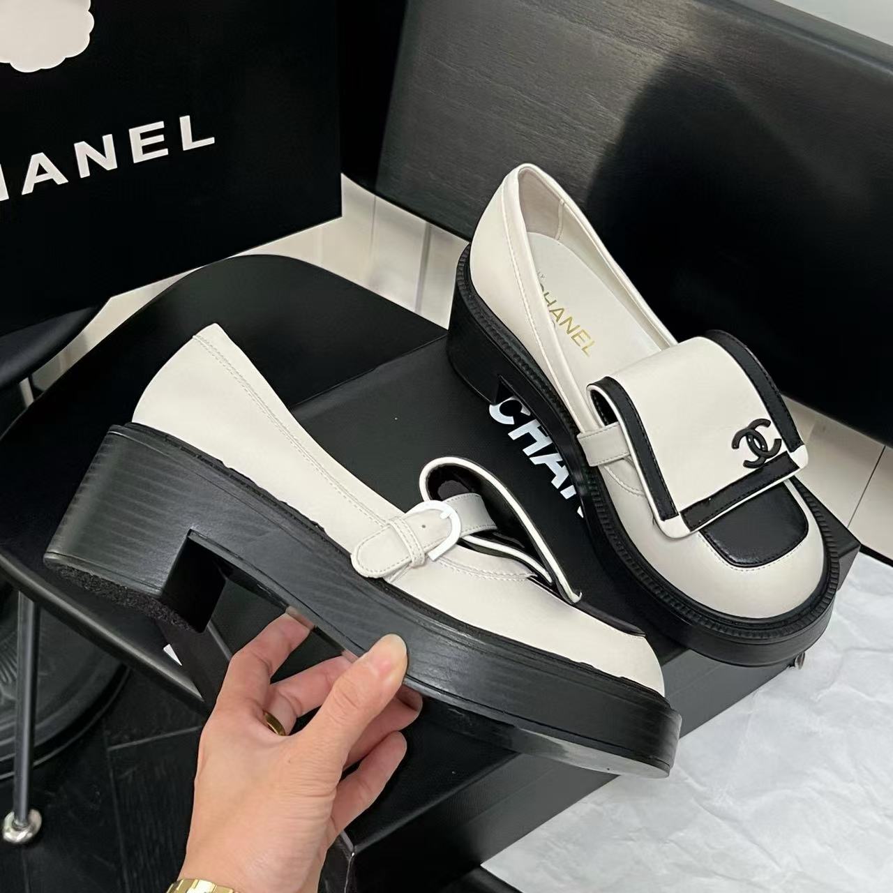 CHANE1 白黒パンダローファー【50％割引+送料無料】