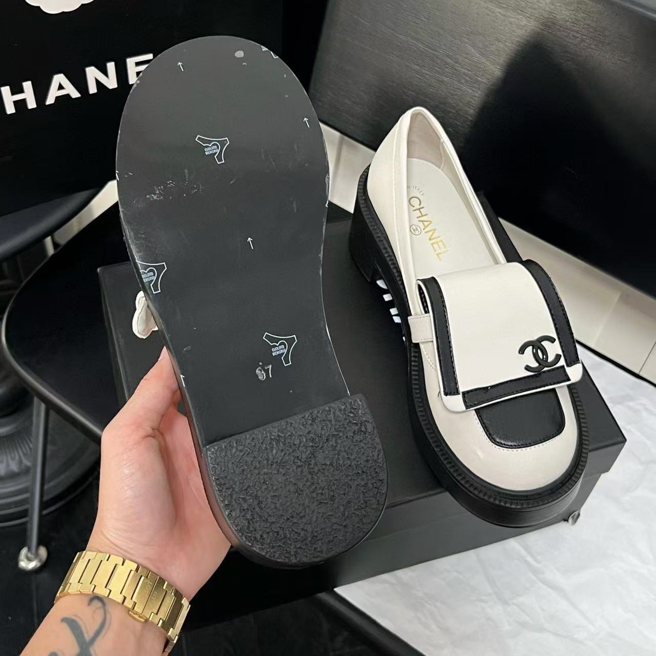 CHANE1 白黒パンダローファー【50％割引+送料無料】