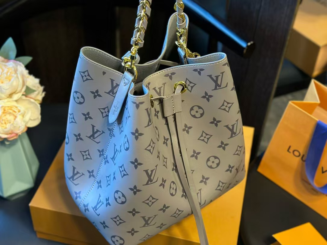 LV 新作バケットバッグ【 50％割引+送料無料】