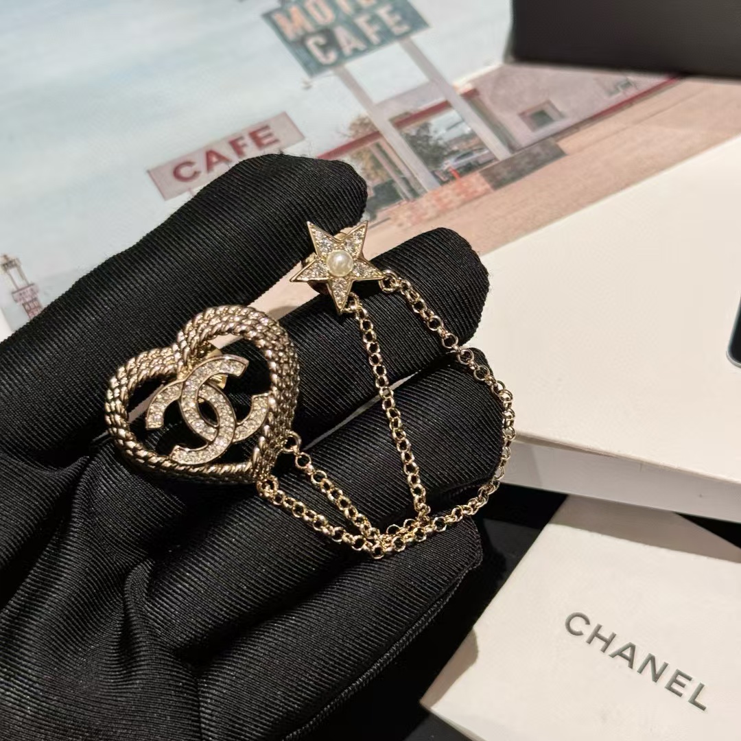 CHANE1 五芒星ピーチハート ダブルCブローチ【50％割引+送料無料】