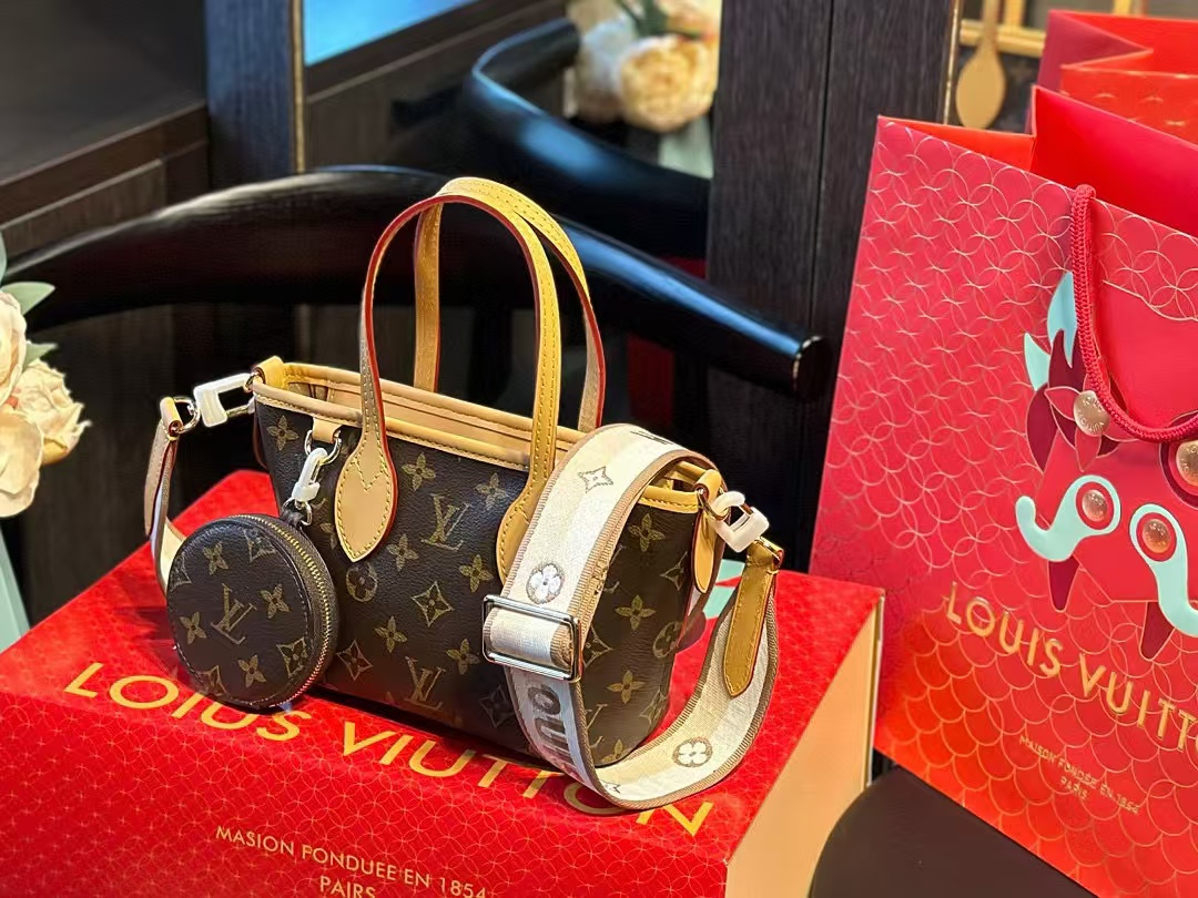 LV mini Tote老眼ハンドバッグ【50％割引+送料無料】