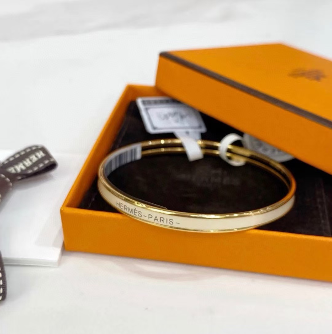 HERME5 エナメル文字ブレスレット【50％割引+送料無料】