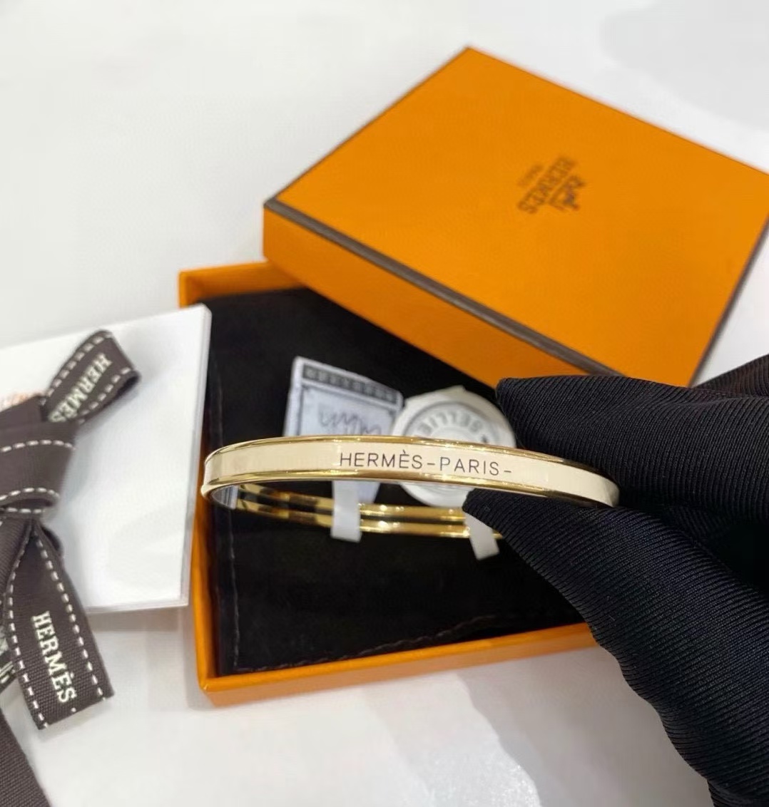 HERME5 エナメル文字ブレスレット【50％割引+送料無料】