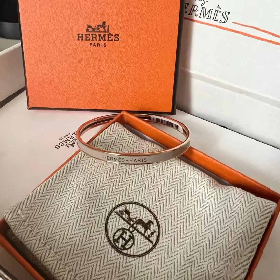 HERME5 エナメル文字ブレスレット【50％割引+送料無料】
