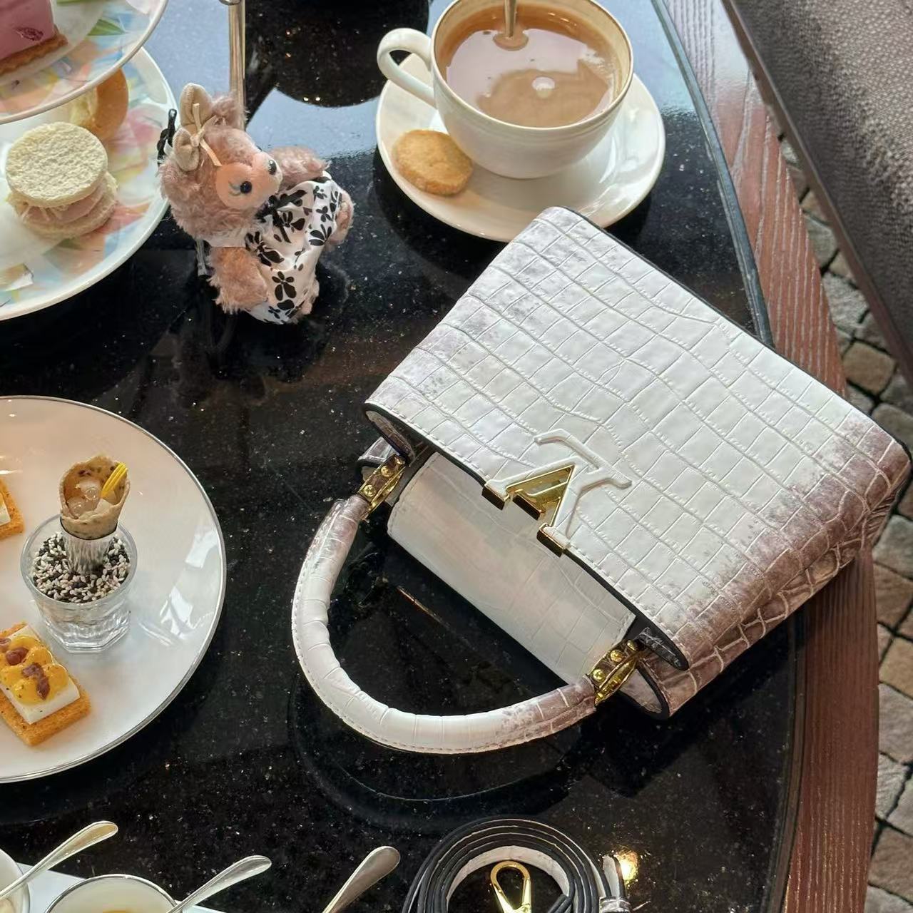 LV ヒマラヤン ハンドバッグ【 50％割引+送料無料】