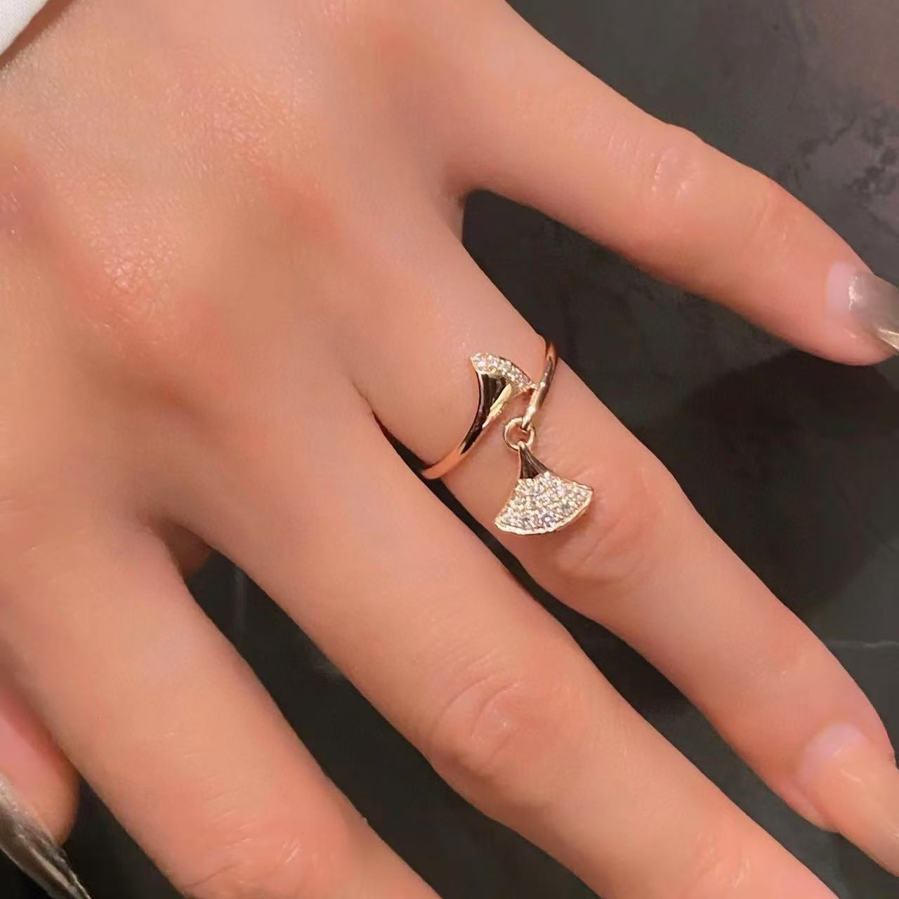 BVLGAR1 ダイヤモンドファンリング【50％割引+送料無料】