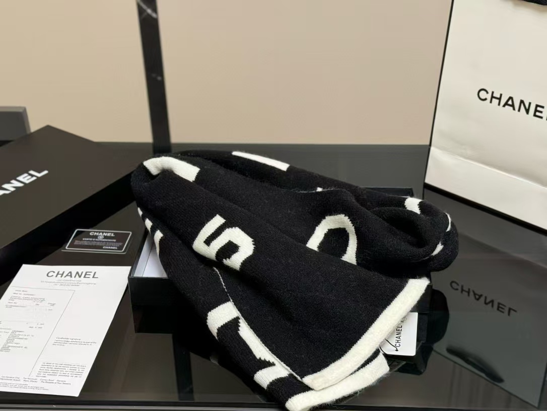 CHANE1 ダブルC 大きなロゴ文字入りカシミヤスカーフ【50％割引+送料無料】