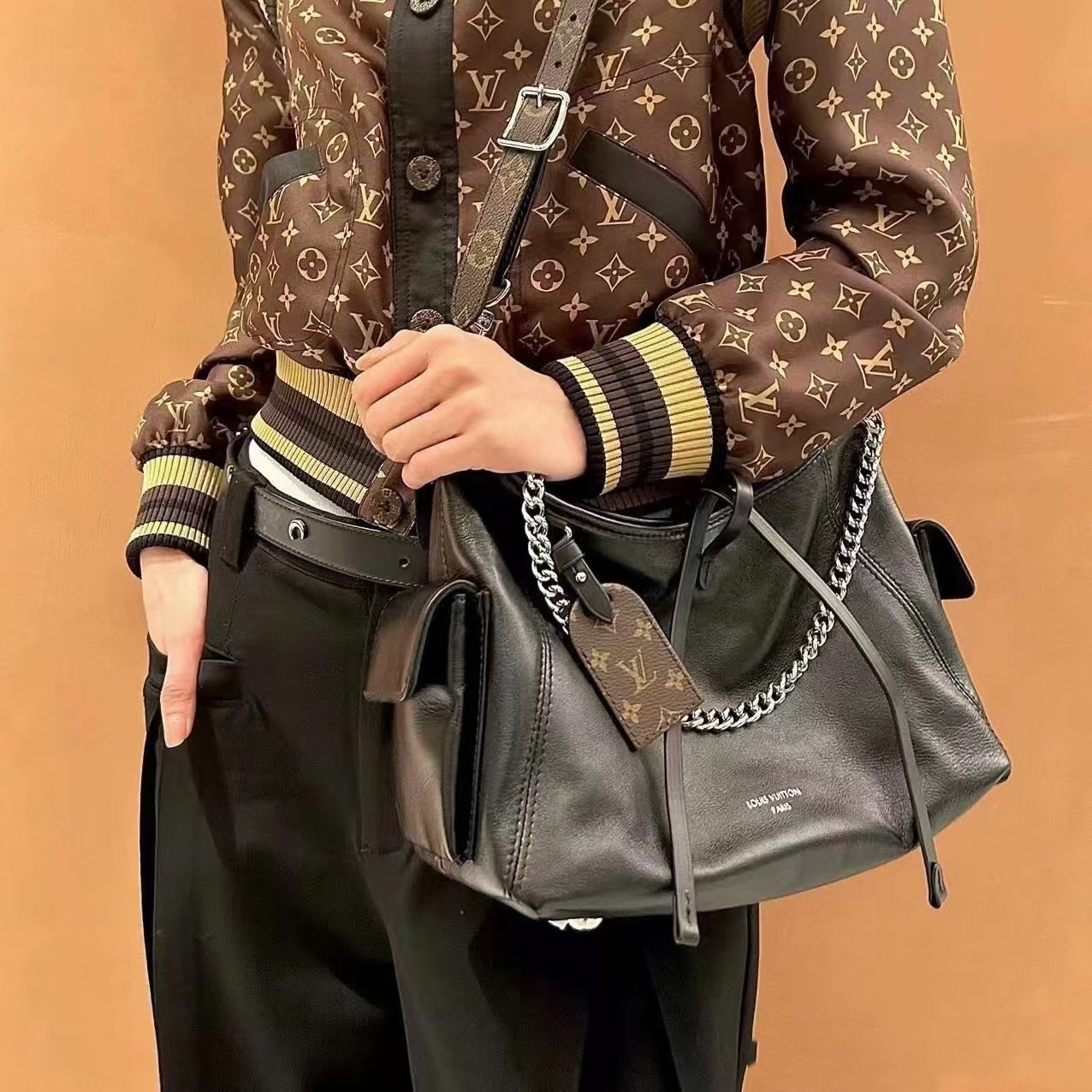 LV ショルダーストラップ老眼チェーンショルダーバッグ【 50％割引+送料無料】