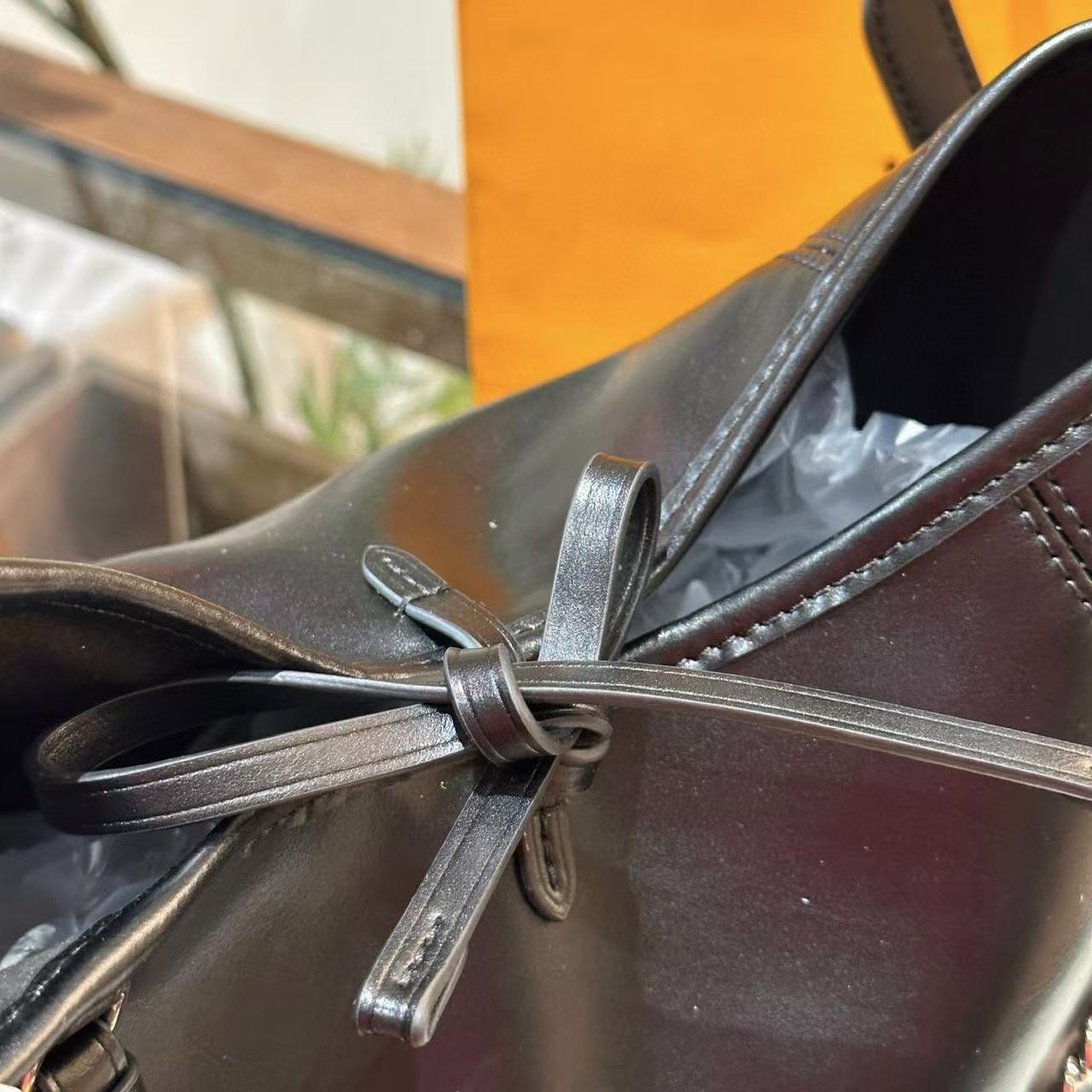 LV ショルダーストラップ老眼チェーンショルダーバッグ【 50％割引+送料無料】