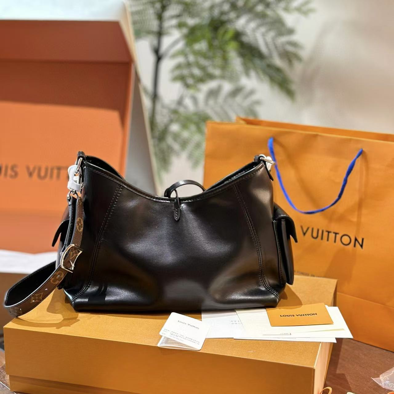 LV ショルダーストラップ老眼チェーンショルダーバッグ【 50％割引+送料無料】