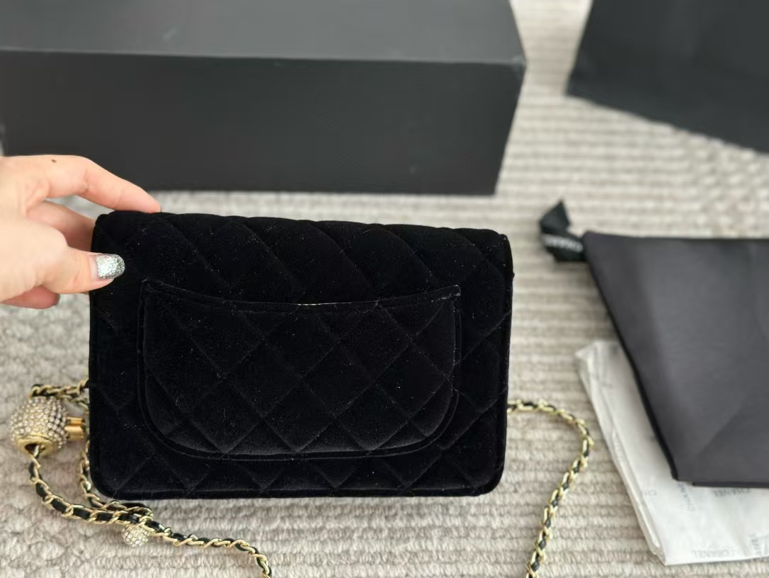 CHANE1 チェーンベルベットショルダークロスボディバッグ【50％割引+送料無料】