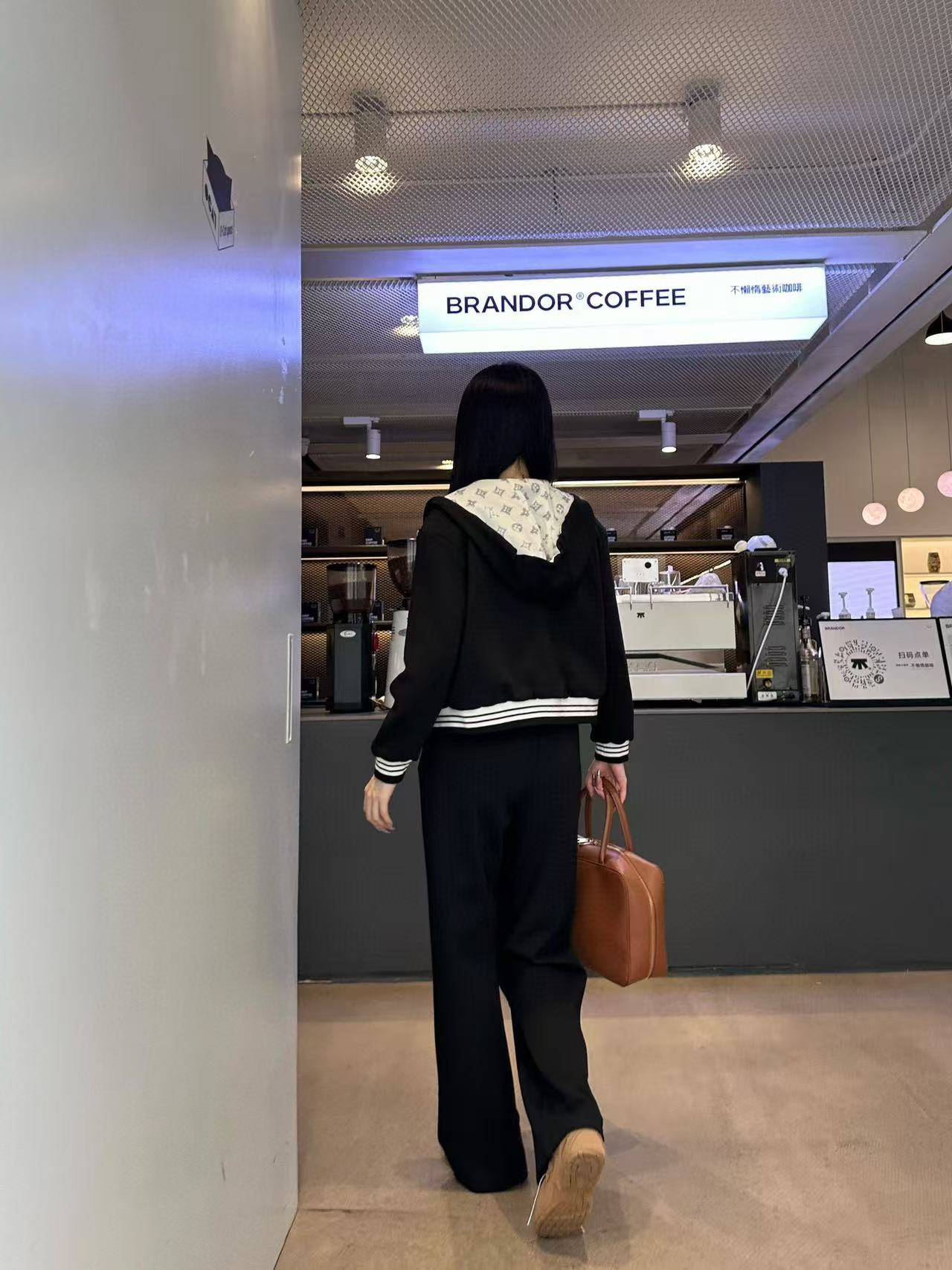 LV高品質AB フード付きカジュアルスーツ【50％割引+送料無料】