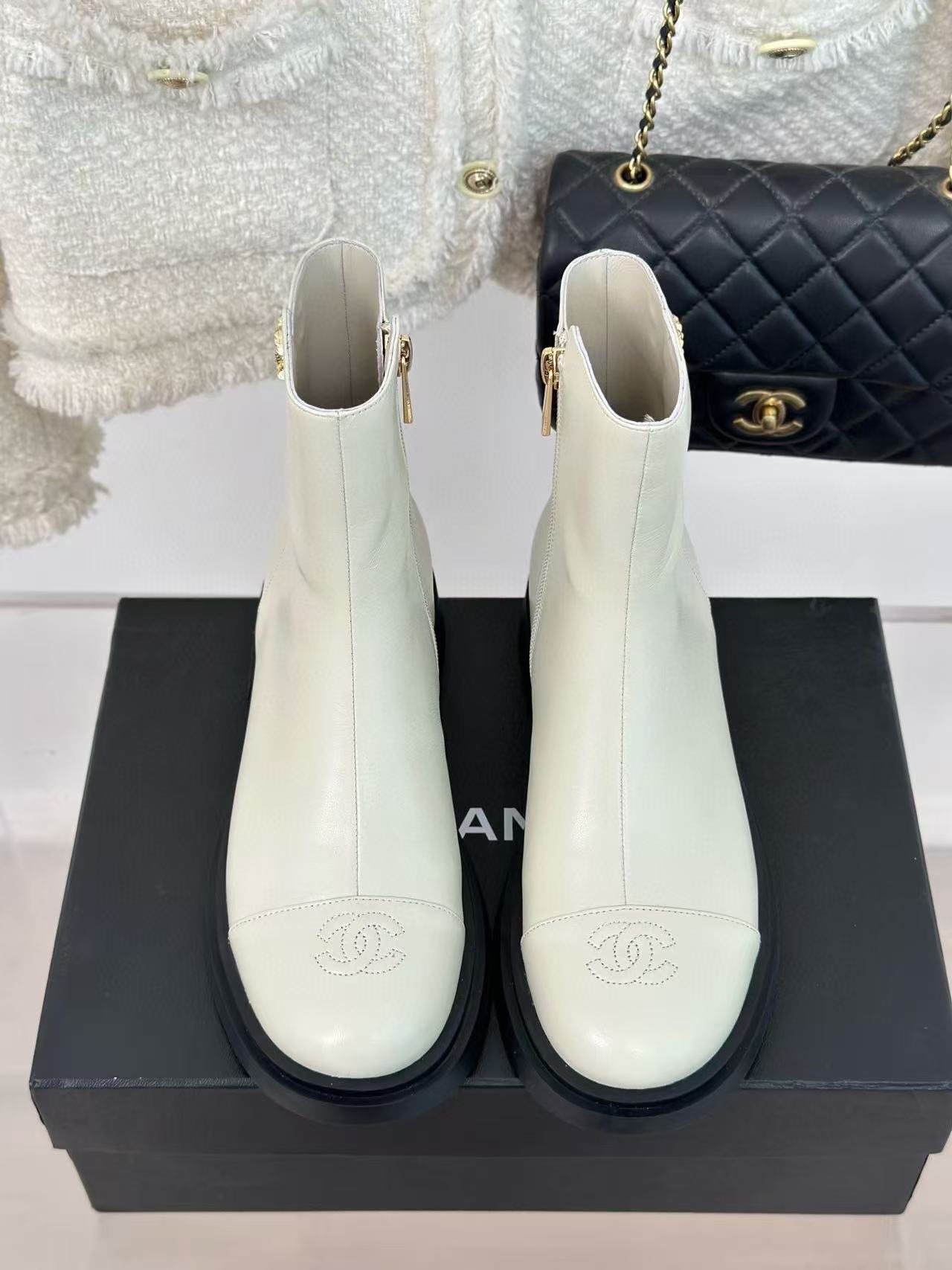 CHANE1 高級ダブルCロゴ シンプル厚底ショートブーツ【50％割引+送料無料】