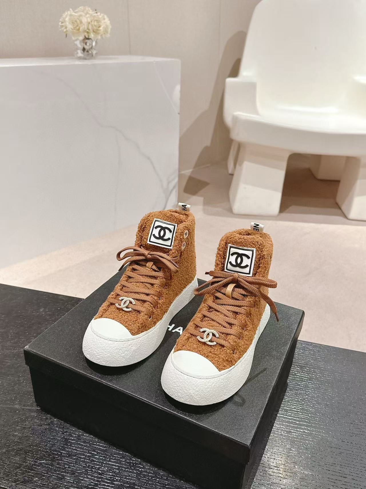 CHANE1 高品質ラムウール ハイカットシューズ【50％割引+送料無料】