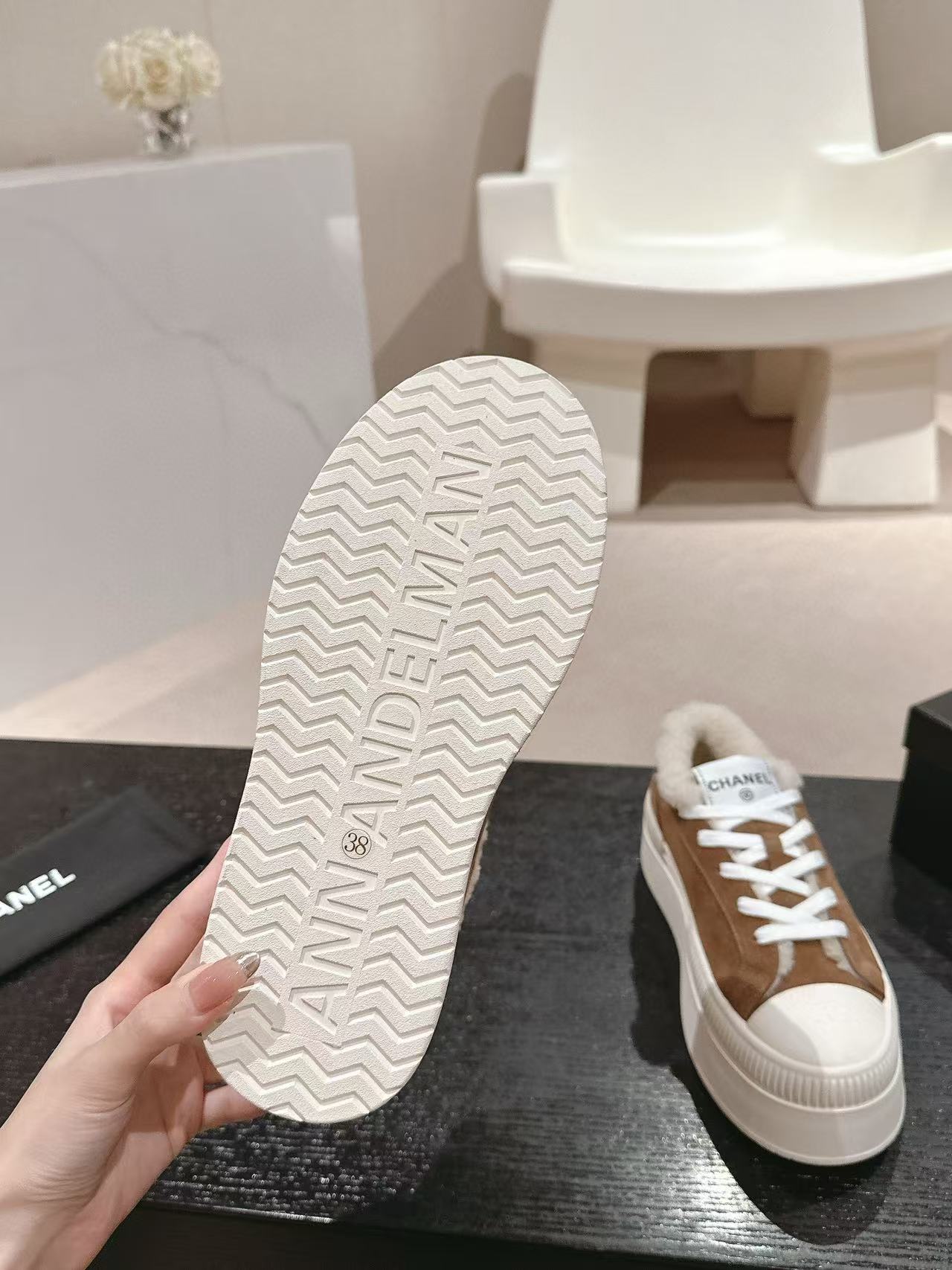 CHANE1 高品質ラムウールプラットフォームシューズ【50％割引+送料無料】