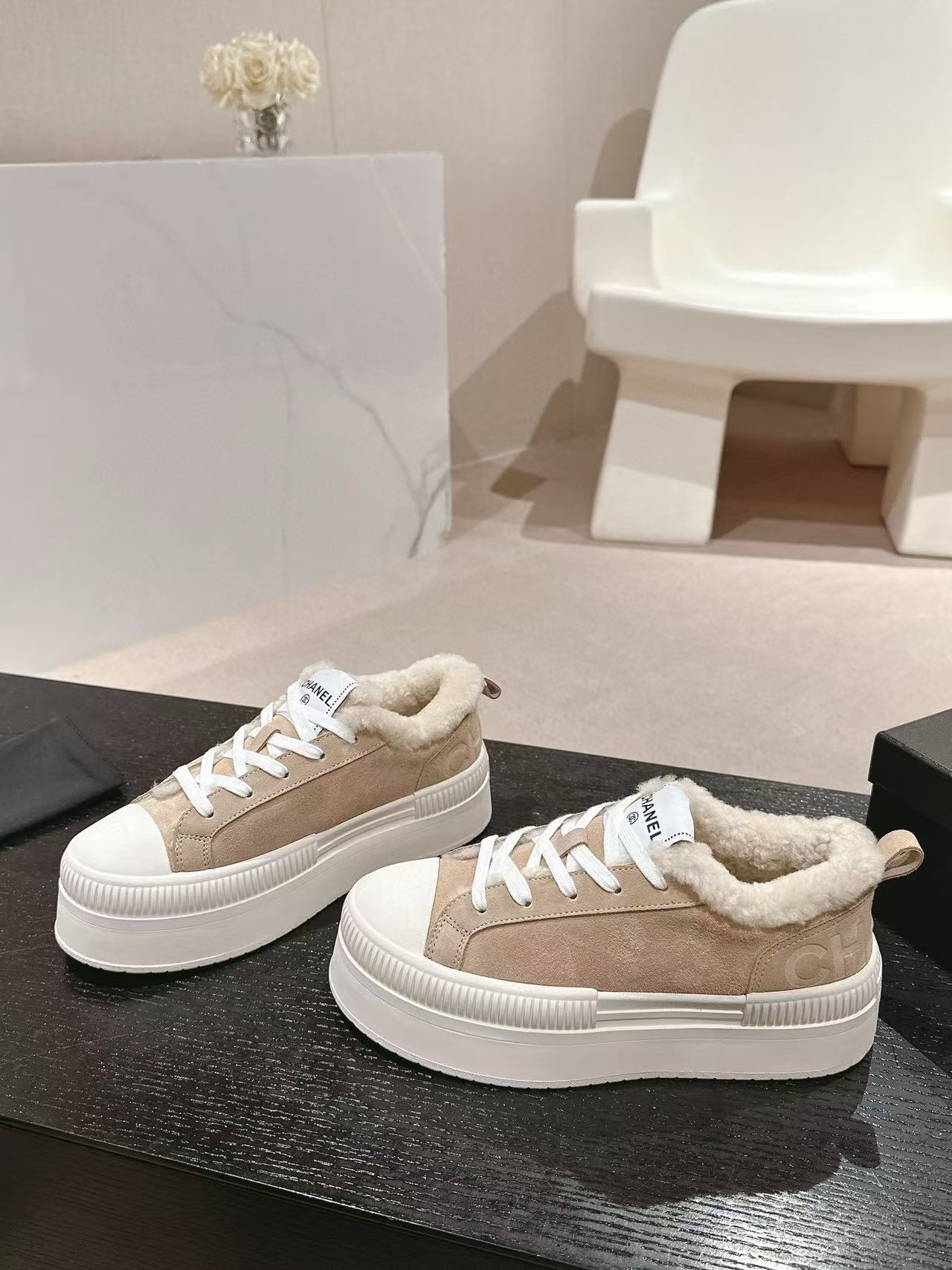 CHANE1 高品質ラムウールプラットフォームシューズ【50％割引+送料無料】