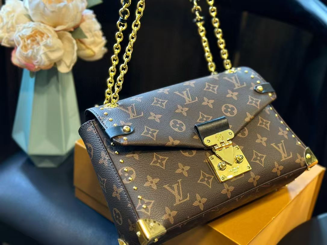 LV チェーン老眼脇用バッグ【 50％割引+送料無料】