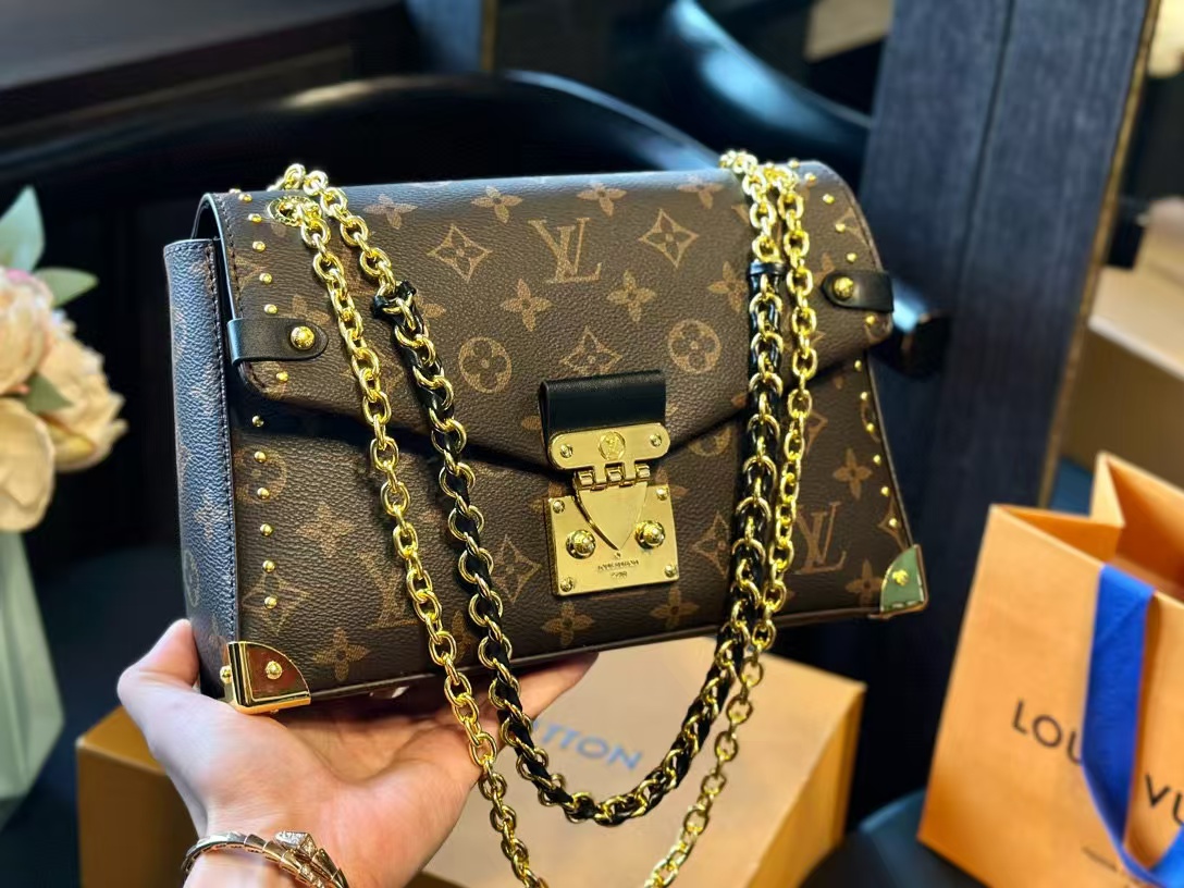 LV チェーン老眼脇用バッグ【 50％割引+送料無料】