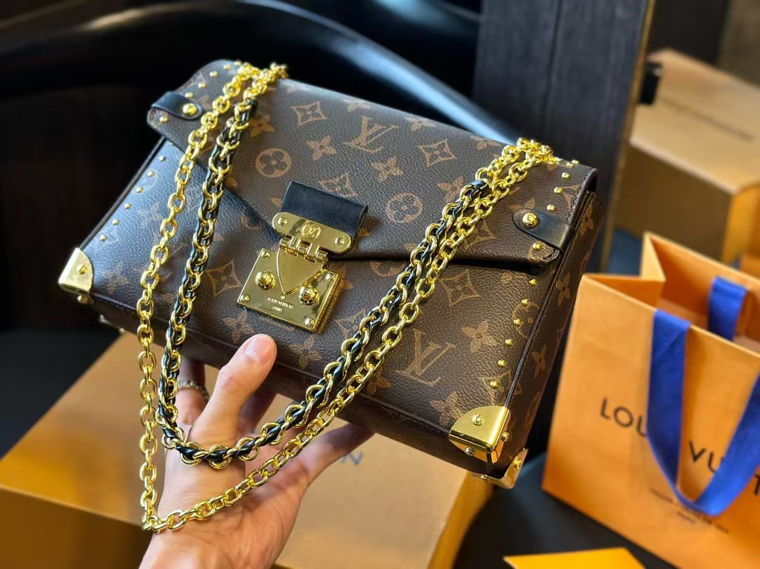 LV チェーン老眼脇用バッグ【 50％割引+送料無料】