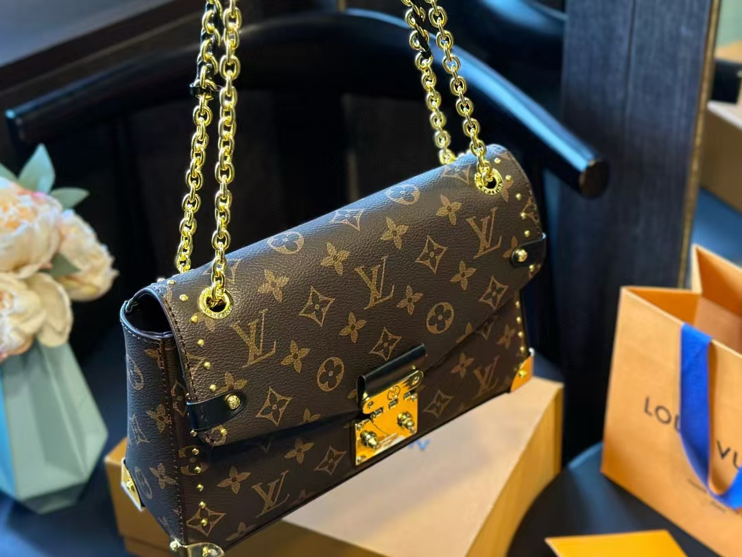 LV チェーン老眼脇用バッグ【 50％割引+送料無料】