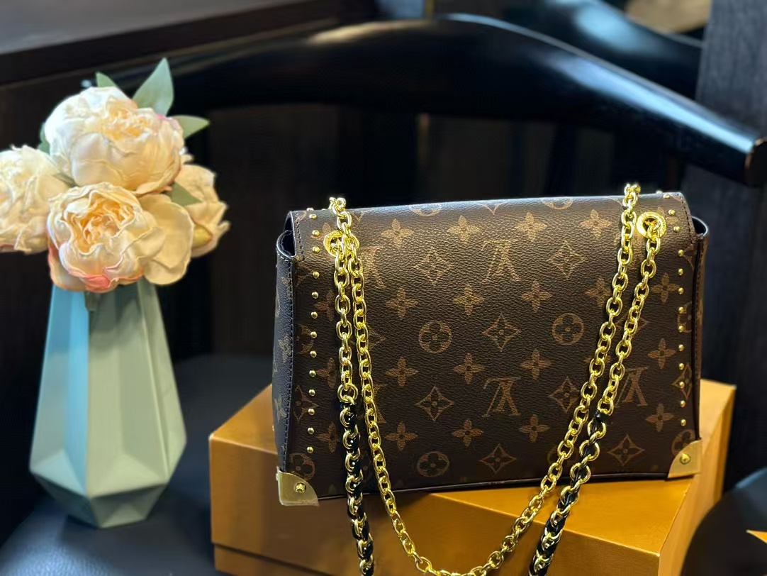 LV チェーン老眼脇用バッグ【 50％割引+送料無料】