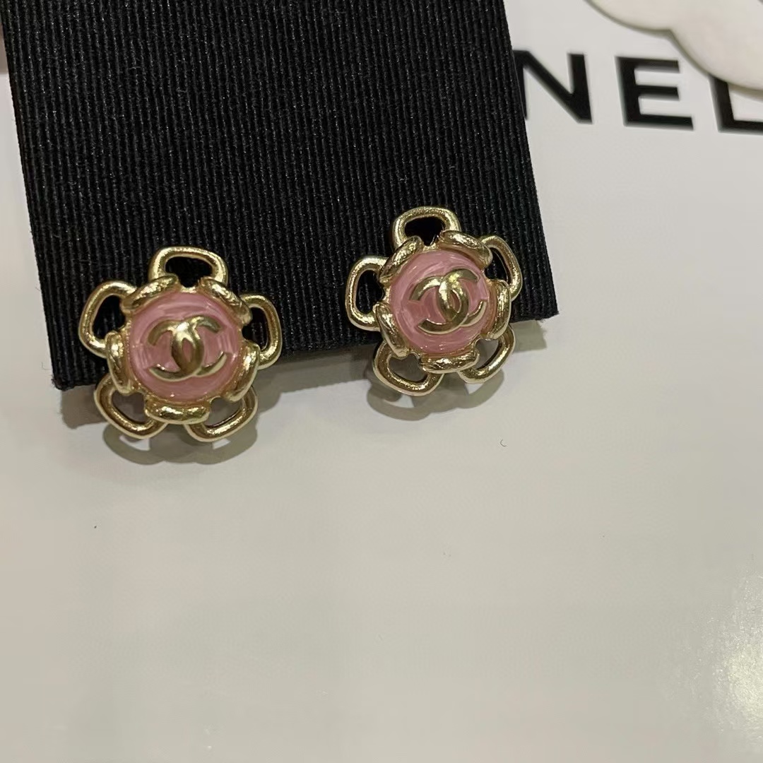 CHANE1 ピンク ダブル C ロゴ イヤリング【50％割引+送料無料】