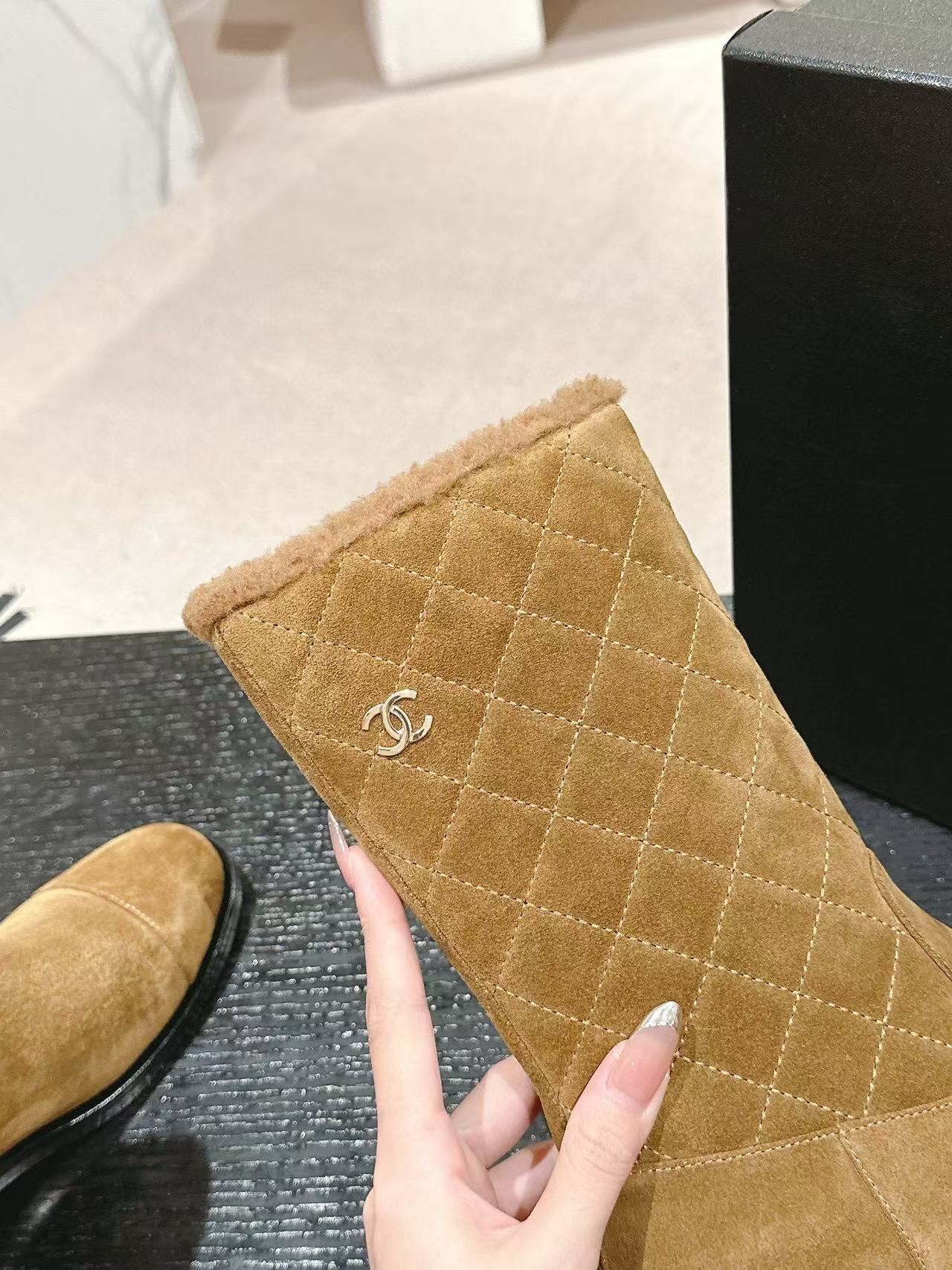 CHANE1 高品質シープスキンスプライシングラムウールブーツ【50％割引+送料無料】