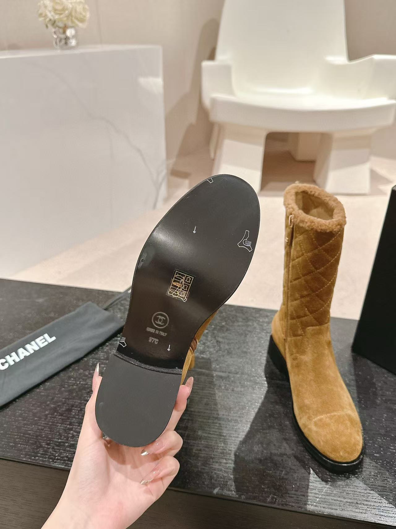 CHANE1 高品質シープスキンスプライシングラムウールブーツ【50％割引+送料無料】