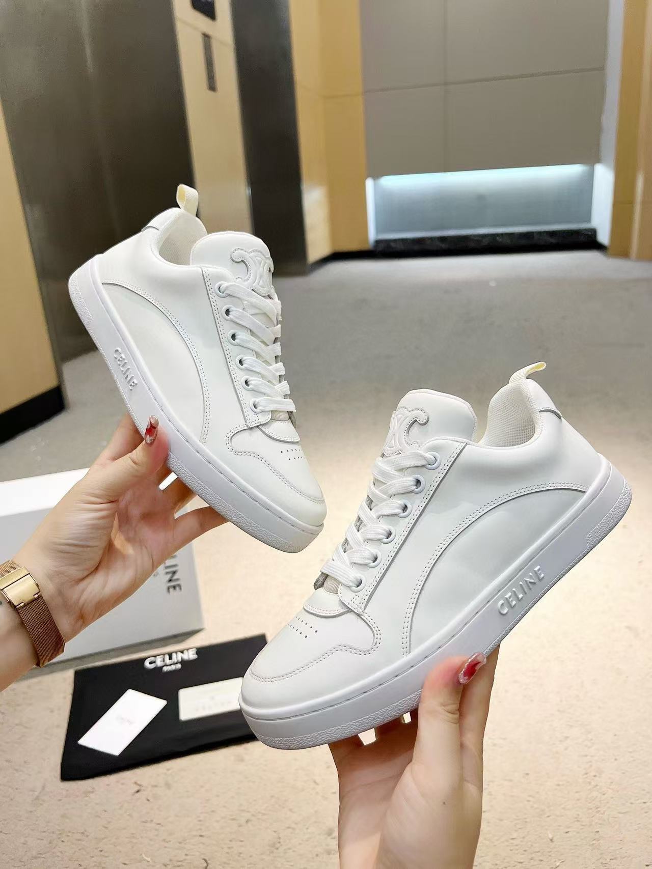 CEL1NE 高品質レースアップホワイトシューズ【50％割引+送料無料】