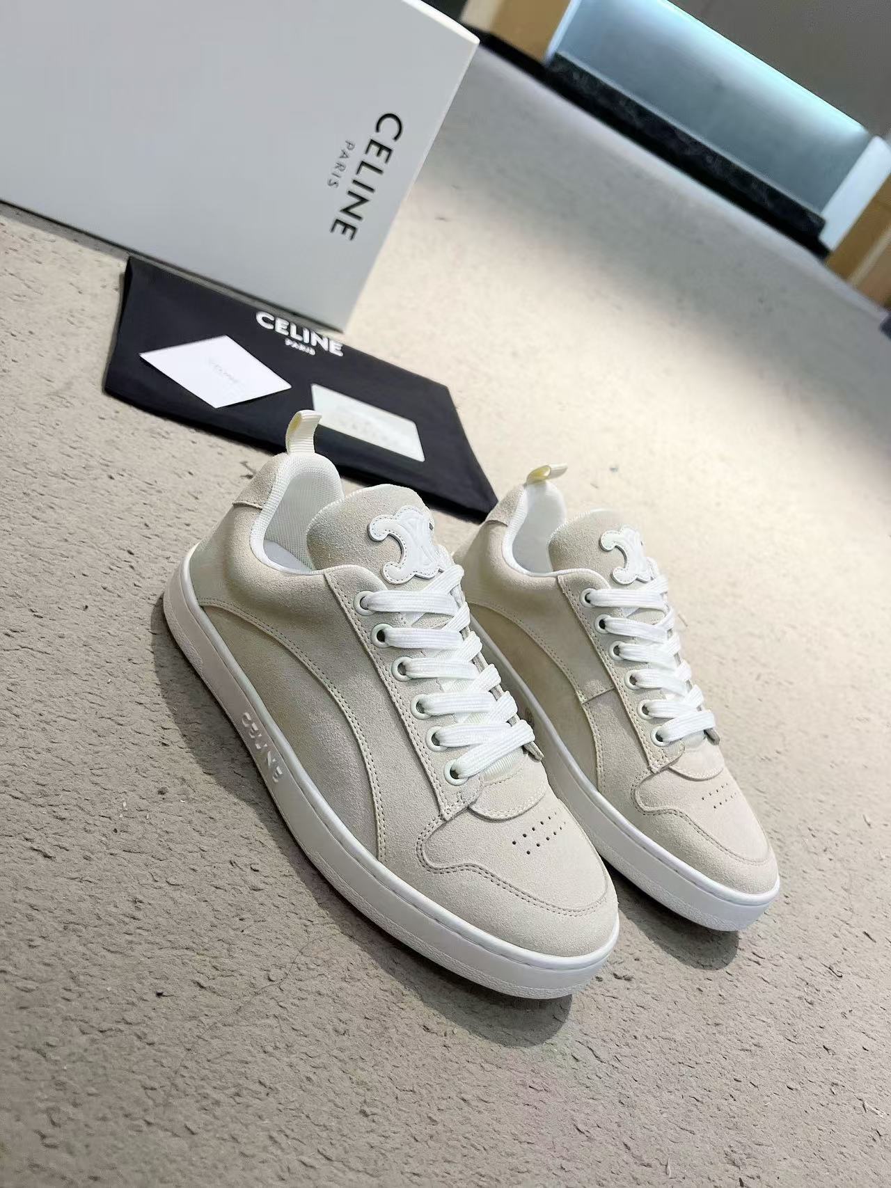 CEL1NE 高品質レースアップホワイトシューズ【50％割引+送料無料】